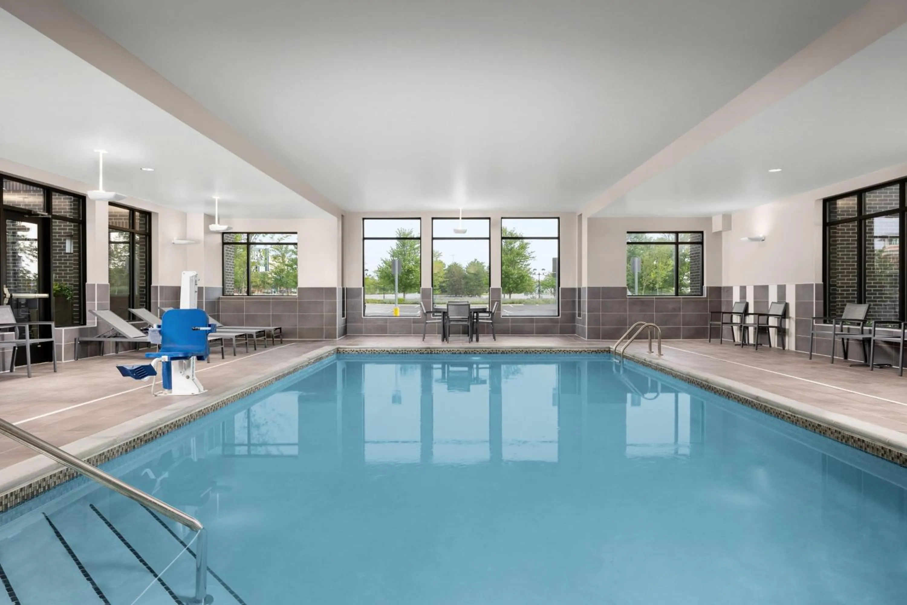Swimming pool in Residence Inn by Marriott Indianapolis Plainfield