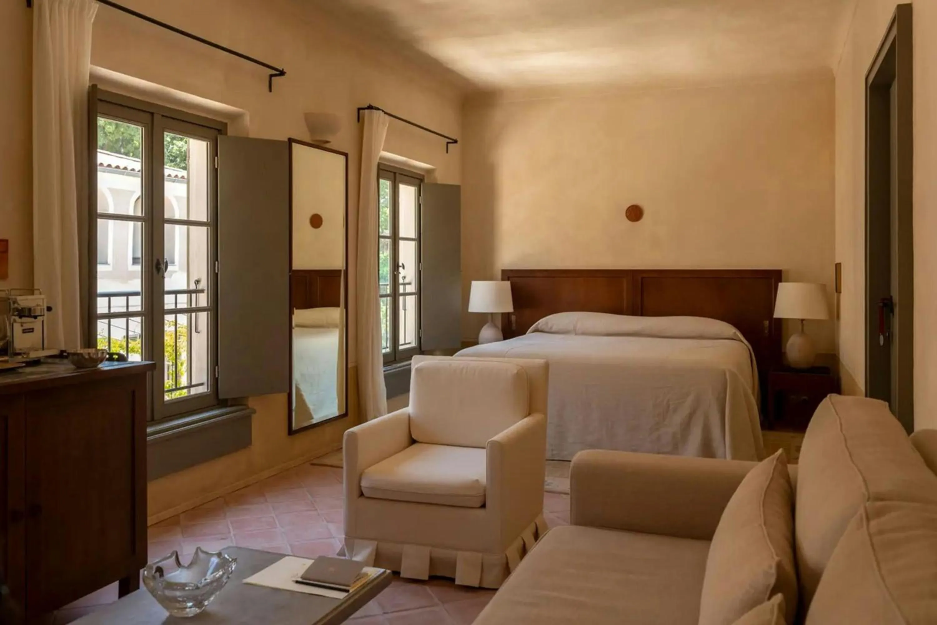 Photo of the whole room, Bed in Hôtel du Couvent, a Luxury Collection Hotel, Nice