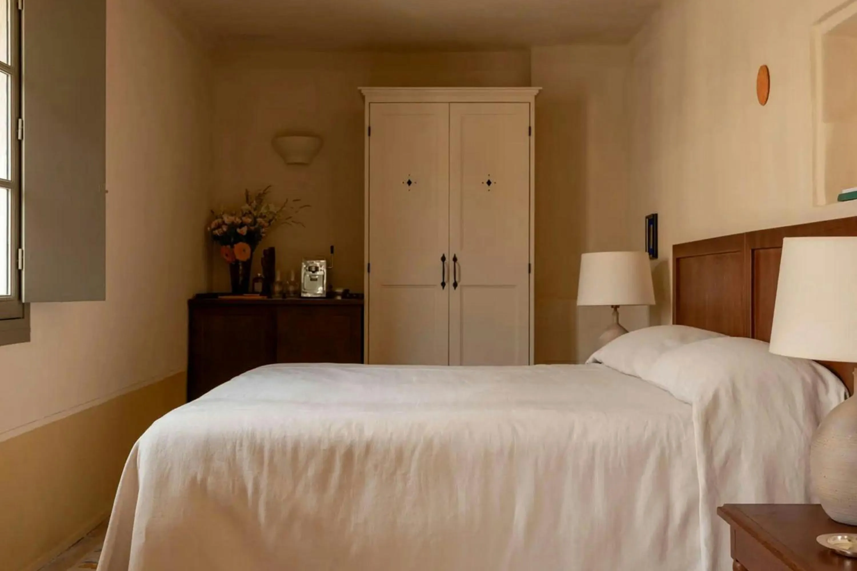 Photo of the whole room, Bed in Hôtel du Couvent, a Luxury Collection Hotel, Nice