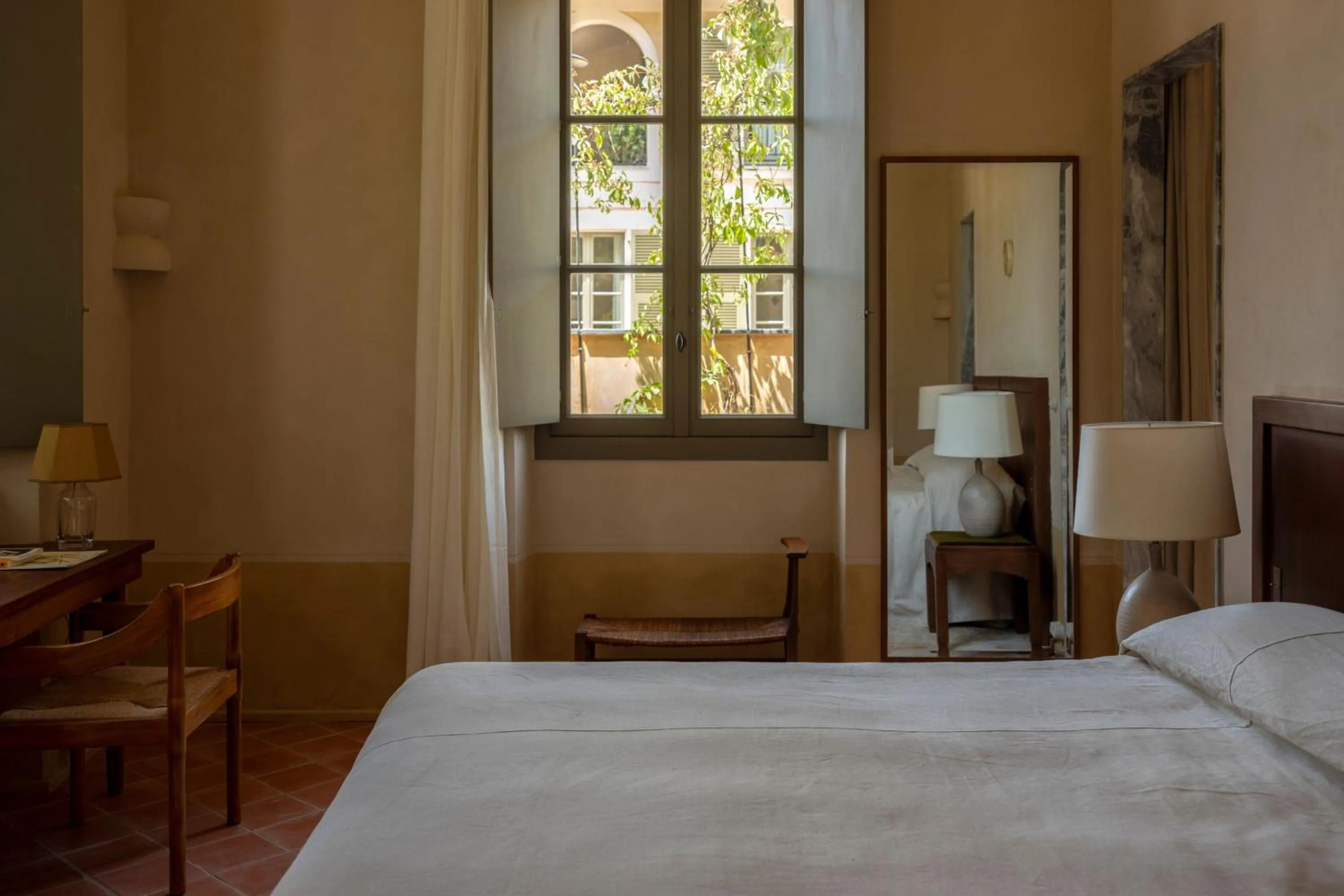 Photo of the whole room, Bed in Hôtel du Couvent, a Luxury Collection Hotel, Nice