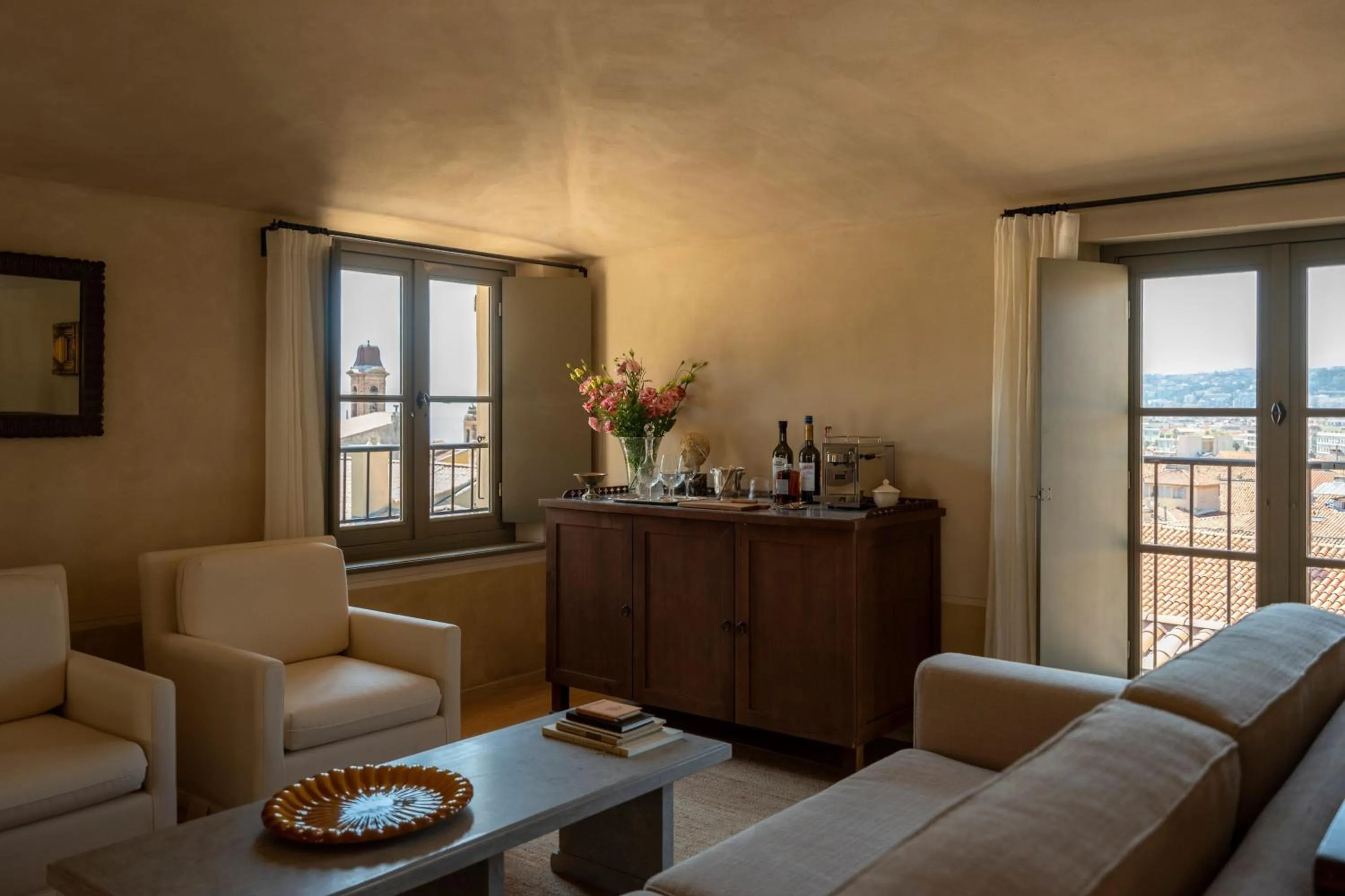 Living room in Hôtel du Couvent, a Luxury Collection Hotel, Nice