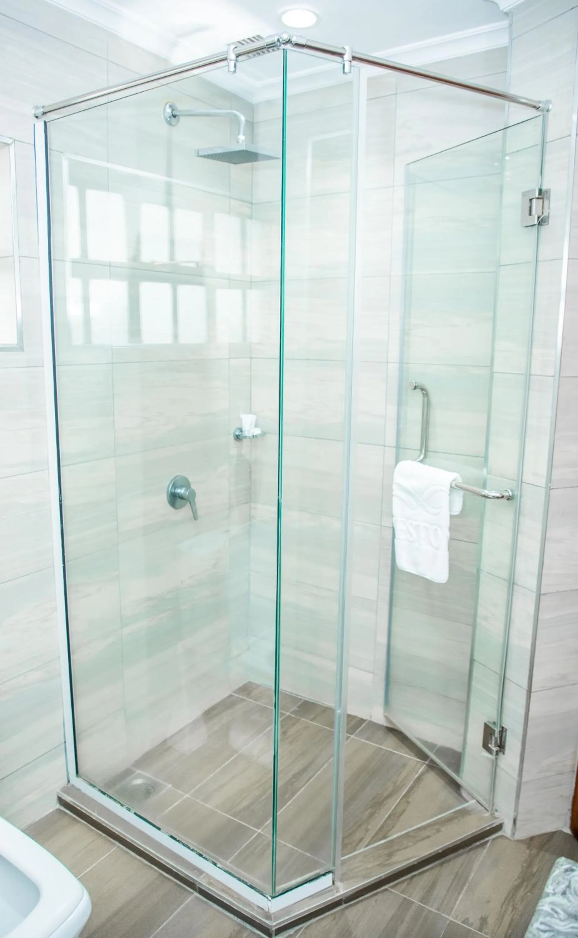 Shower in Weston Hotel