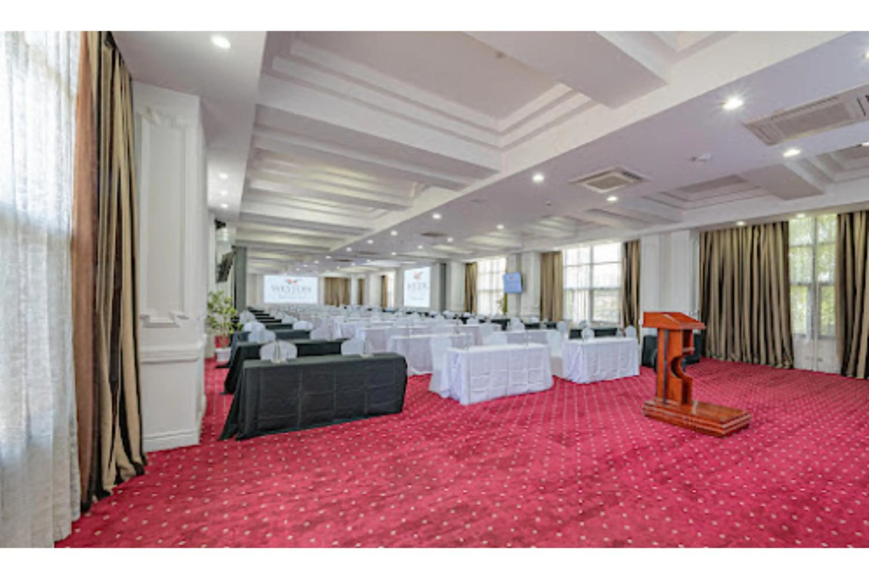 Seating area in Weston Hotel