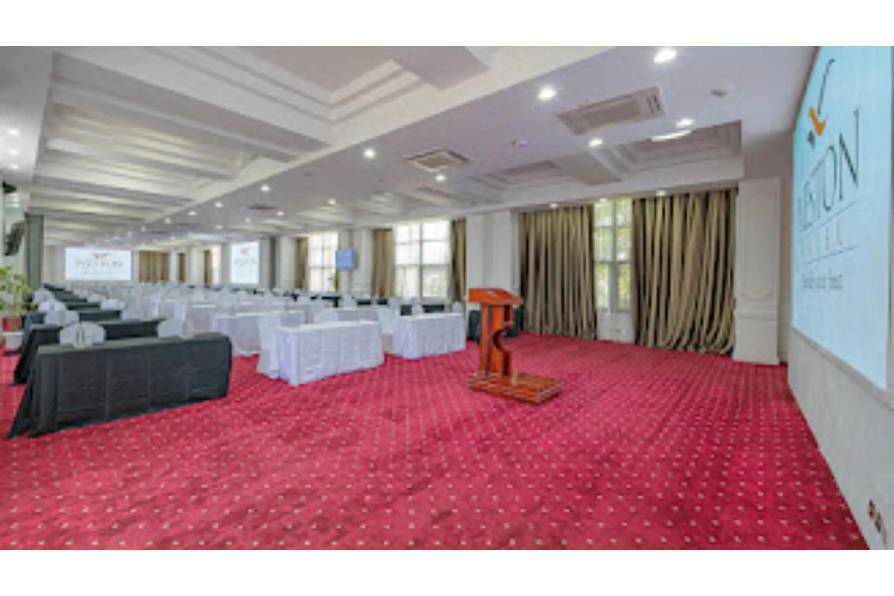 Seating area in Weston Hotel