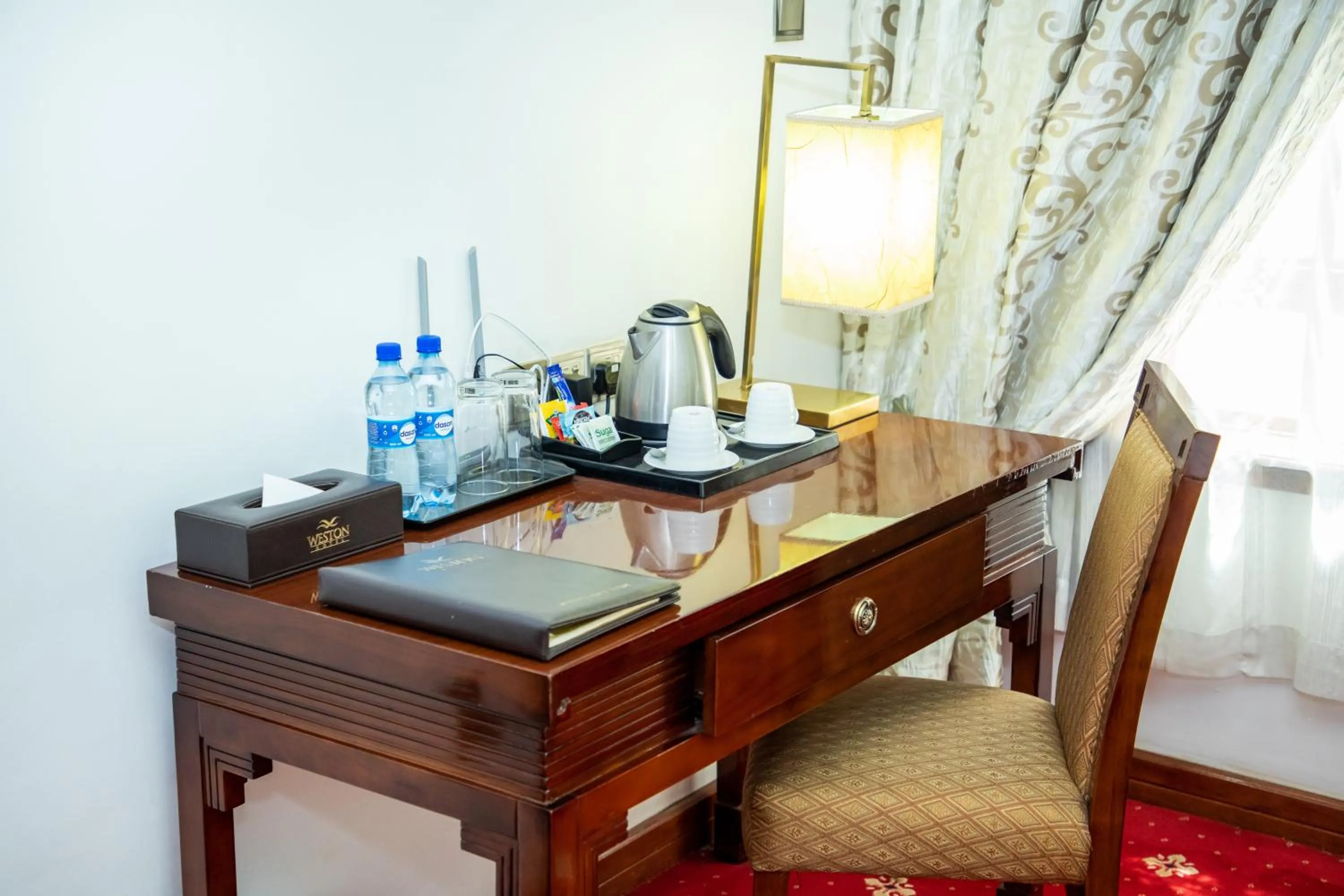 Coffee/tea facilities in Weston Hotel