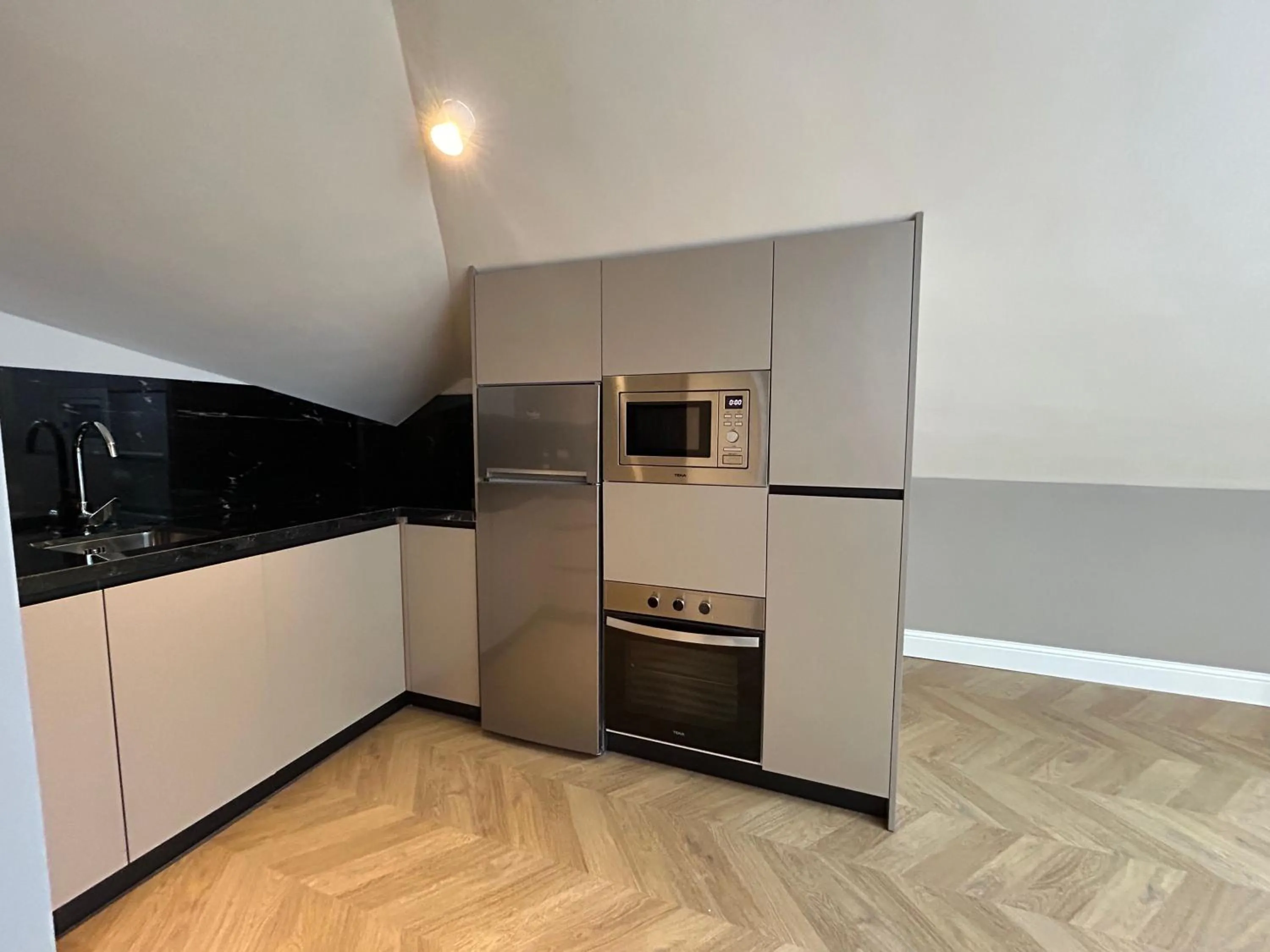 kitchen in BiBo Suites Palacio de Portago