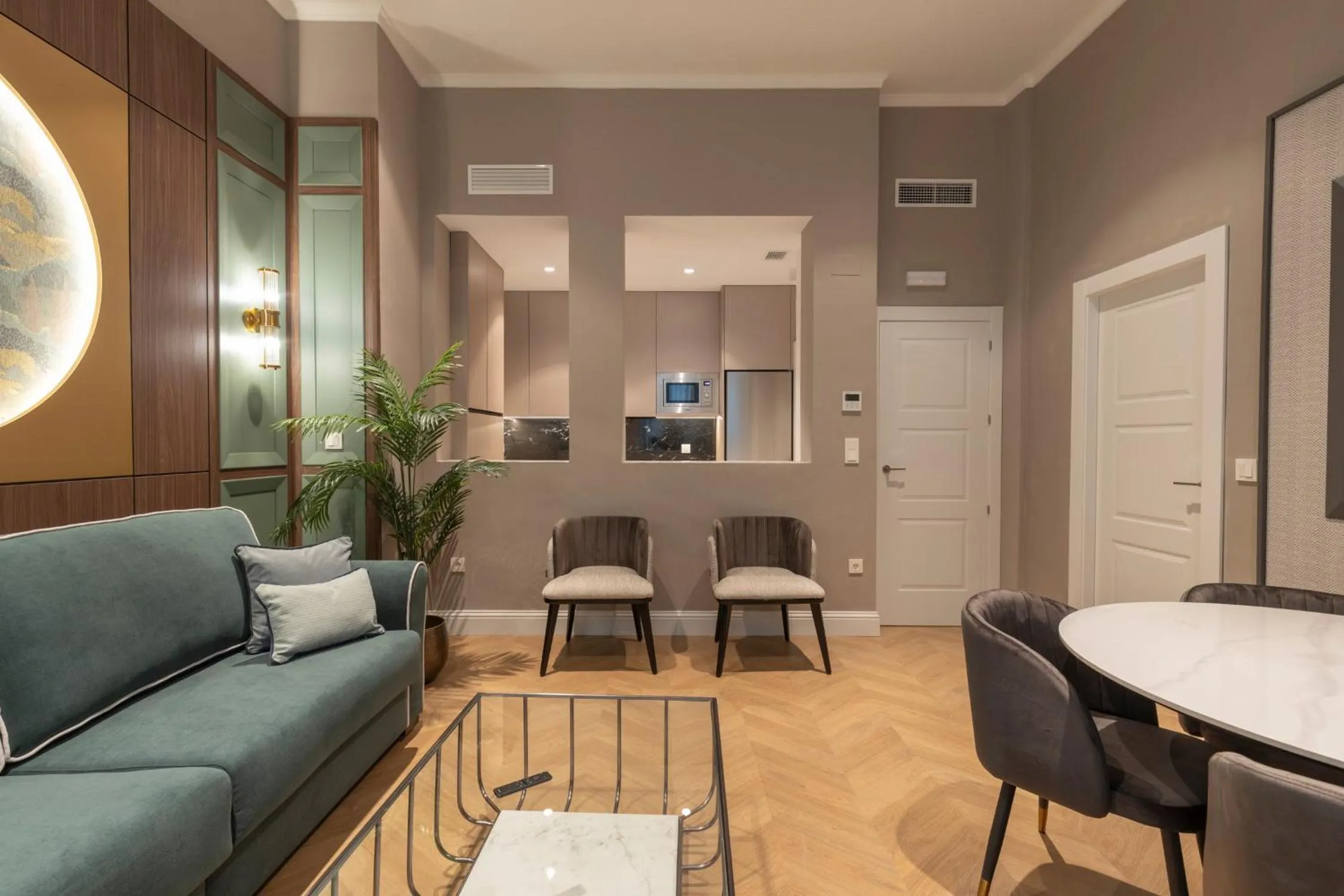 TV and multimedia in BiBo Suites Palacio de Portago