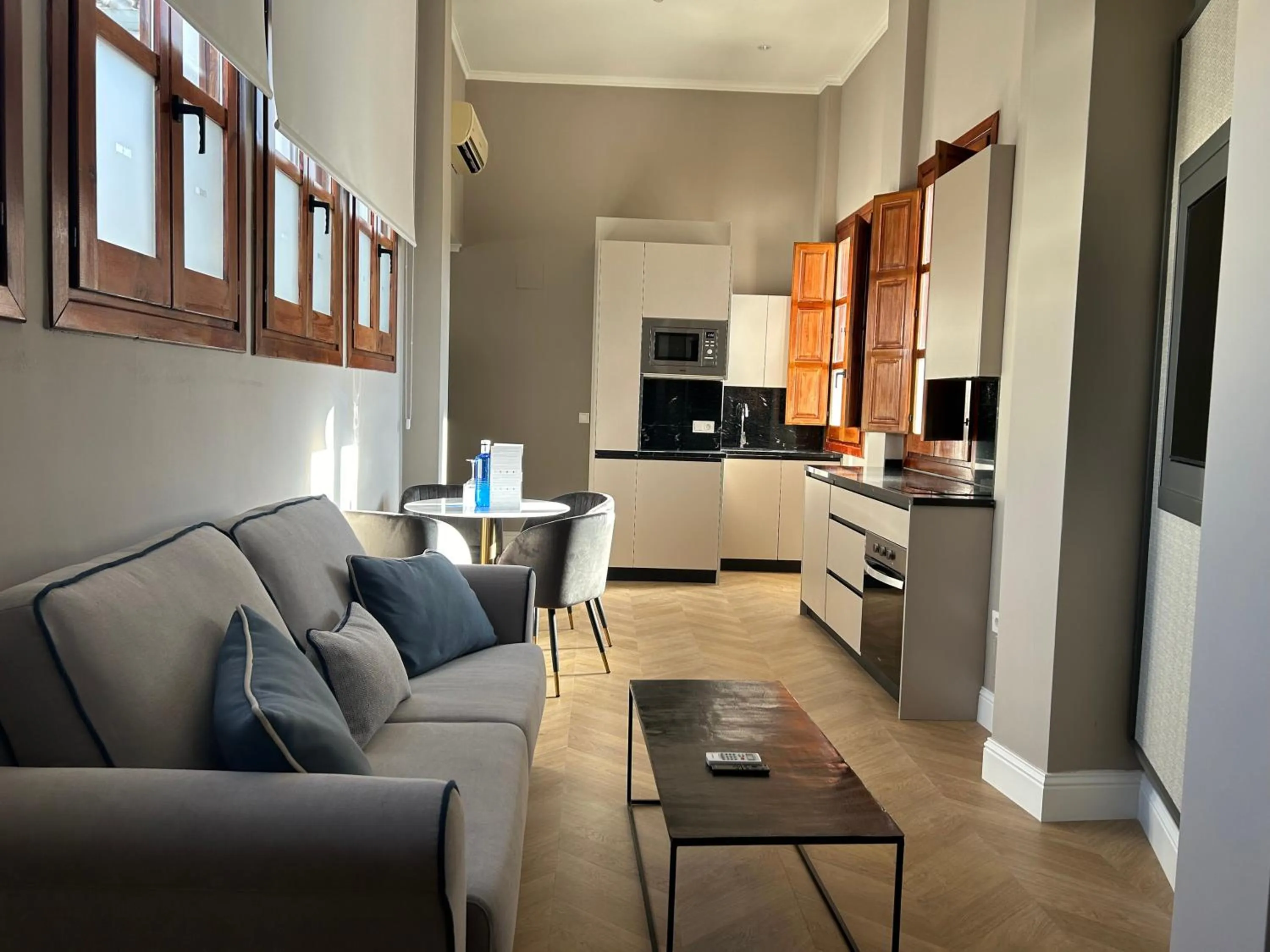 kitchen in BiBo Suites Palacio de Portago