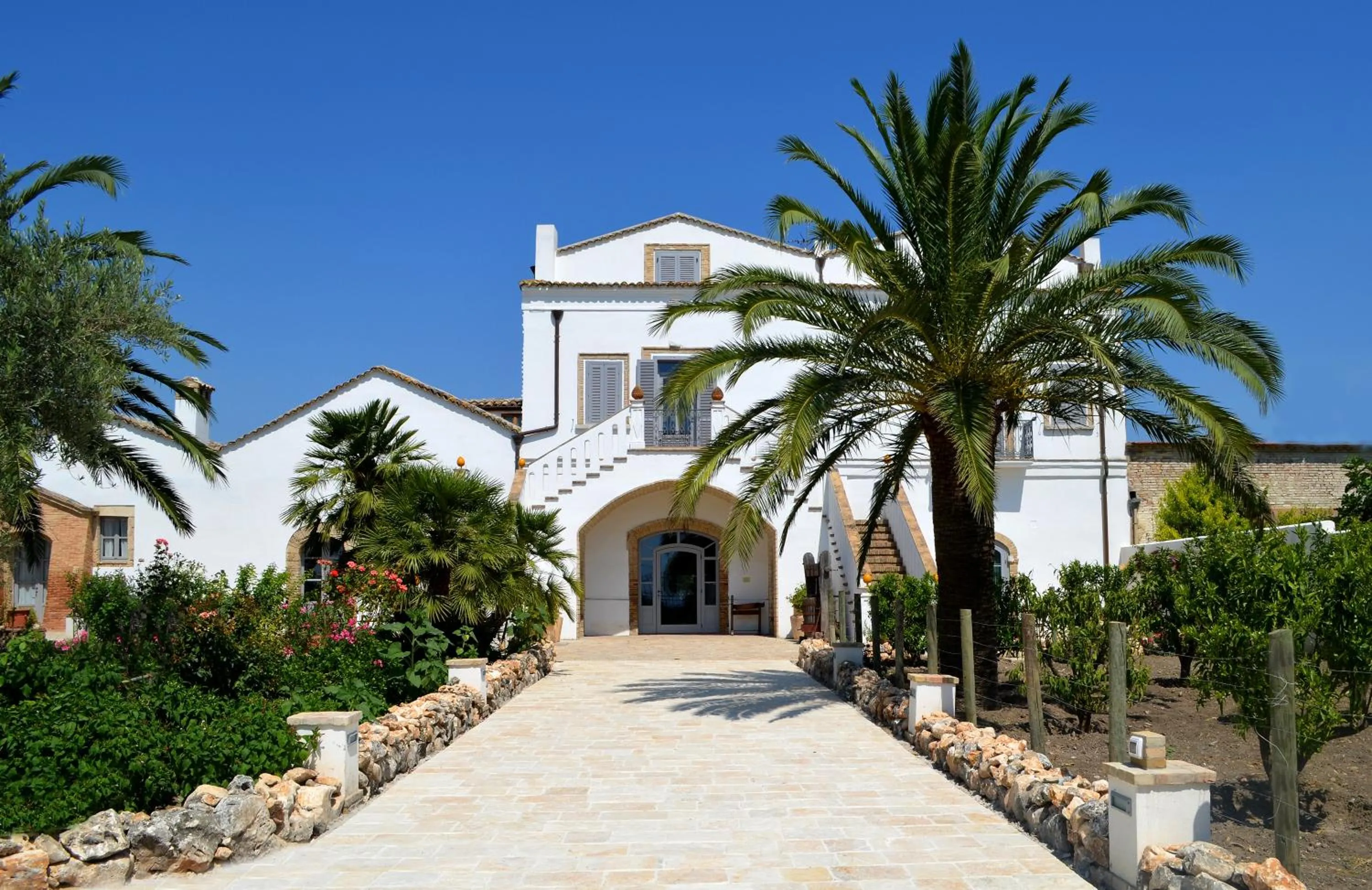 Facade/entrance in Masseria Celentano Relais & Agriturismo