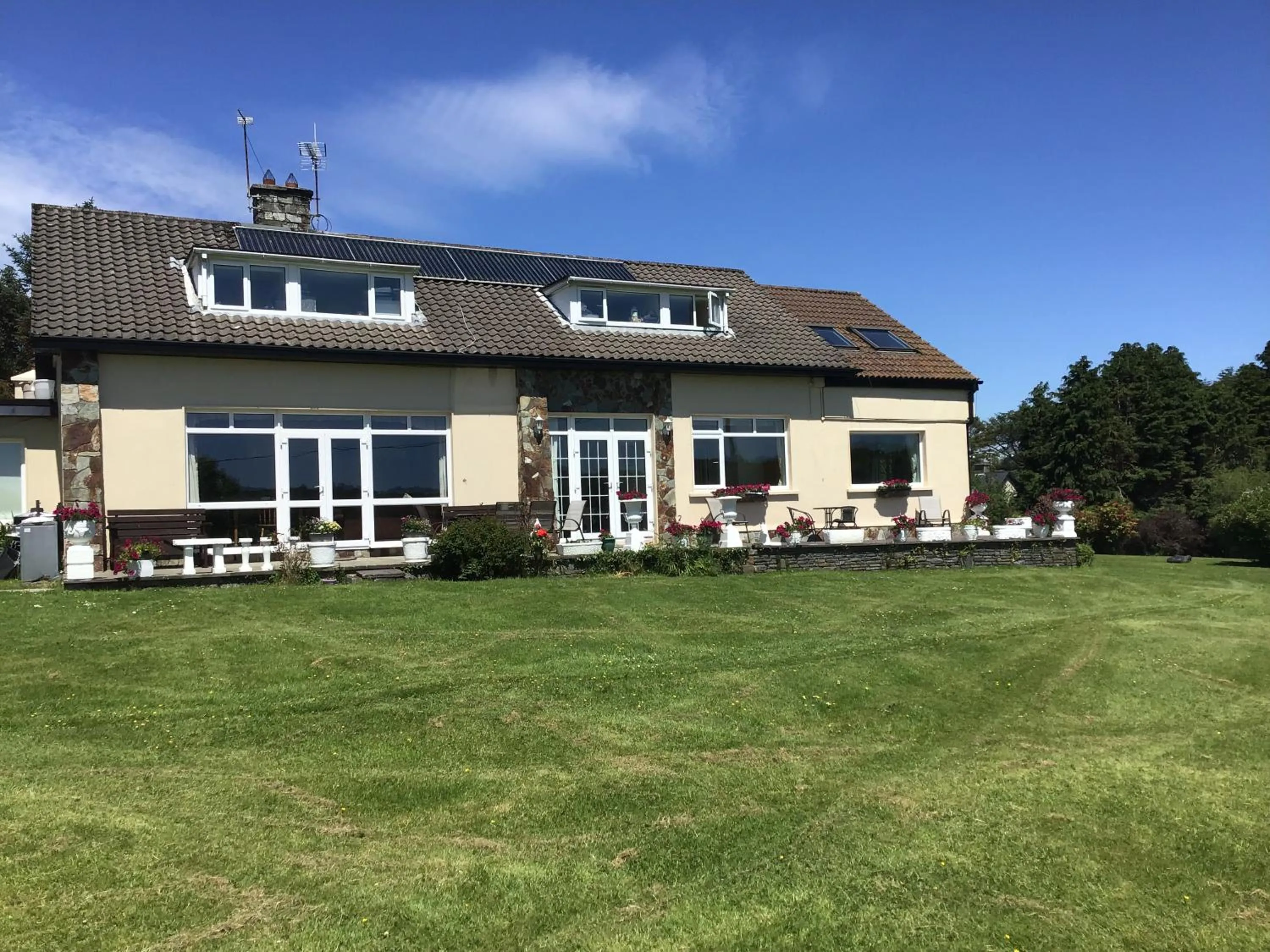 Garden in Aran Lodge