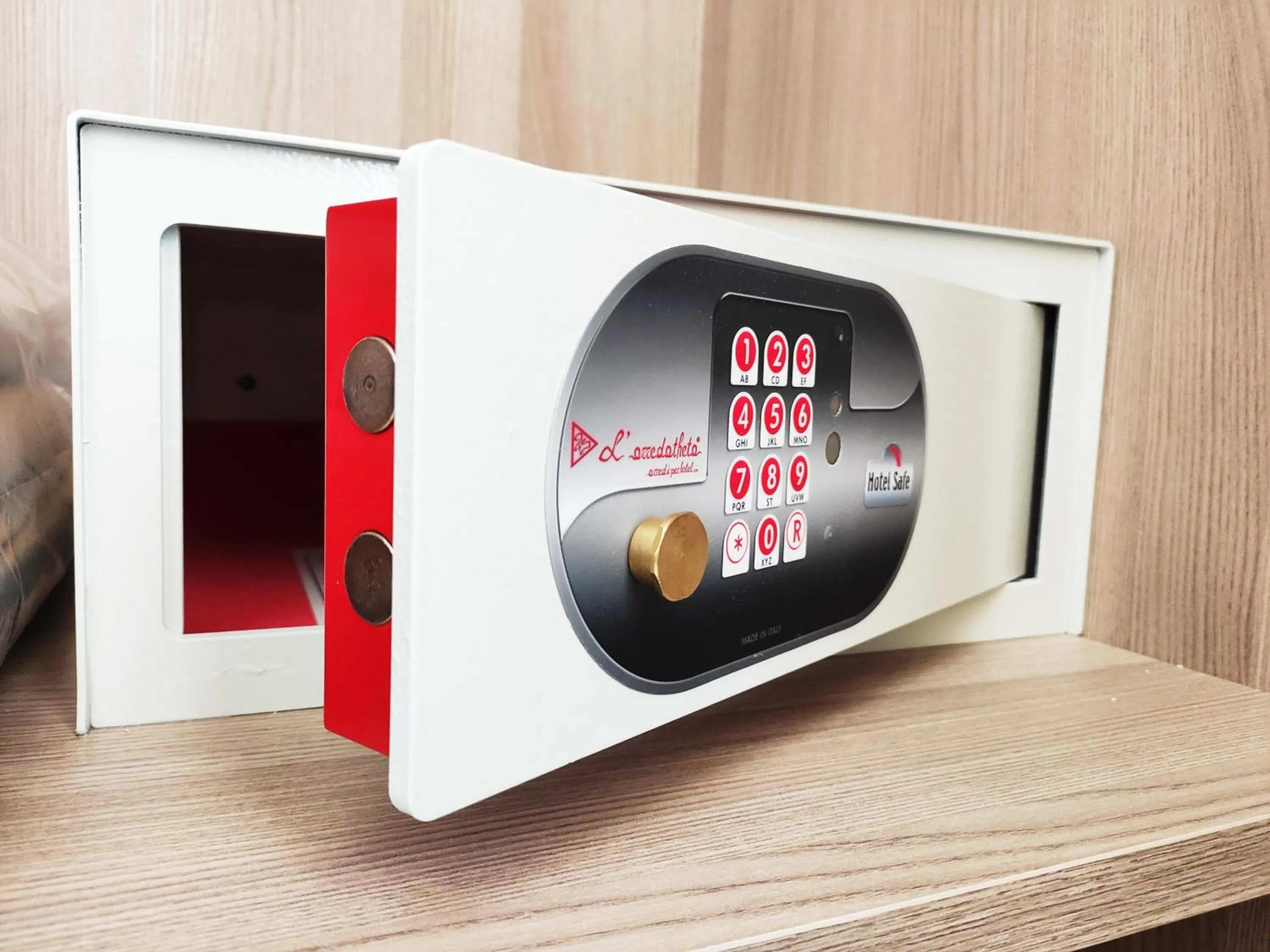 safe in Luxury Suites - Stay Inn Rome Experience