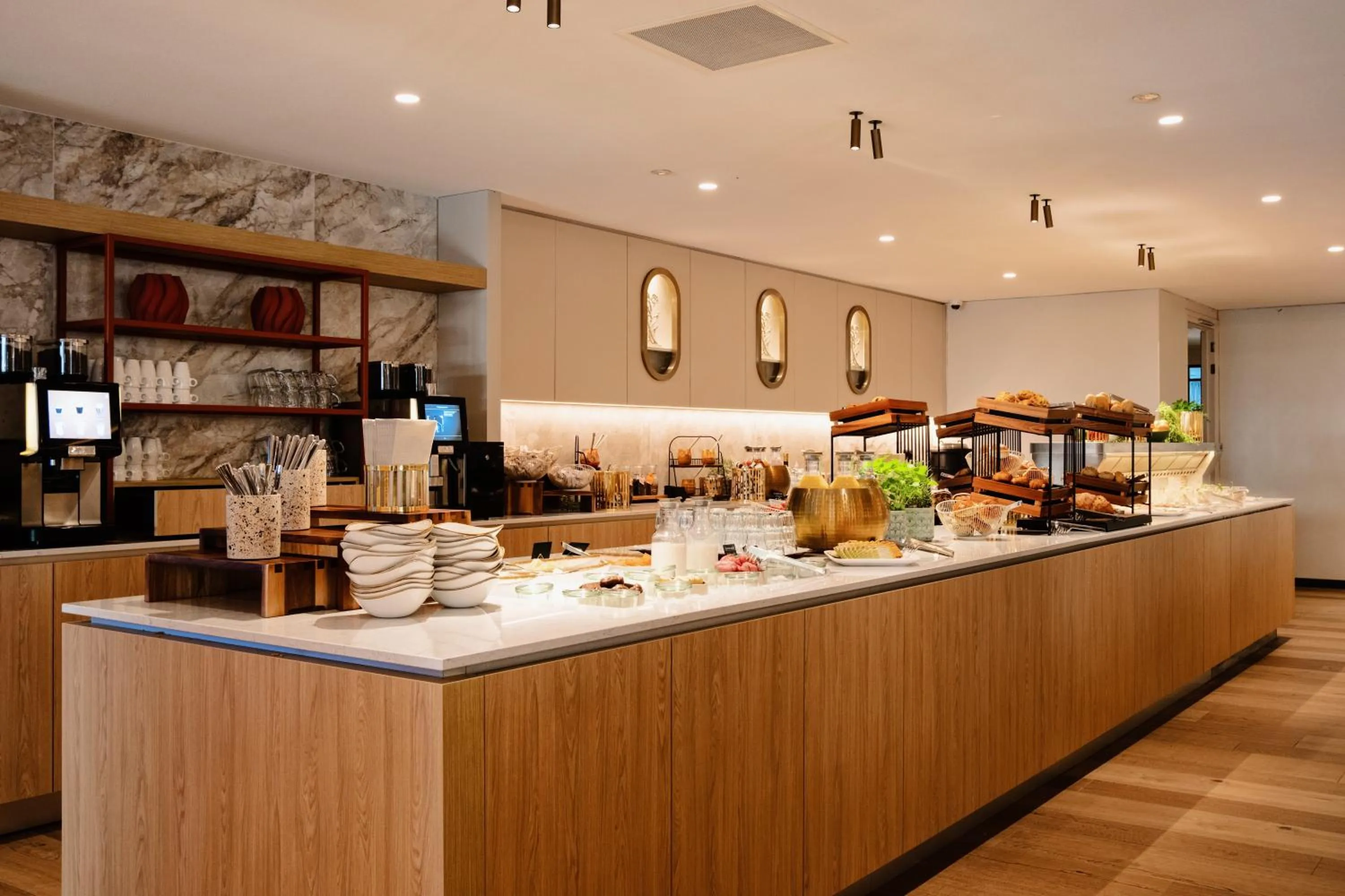 Breakfast in Van Der Valk Hotel Rotterdam Nieuwerkerk