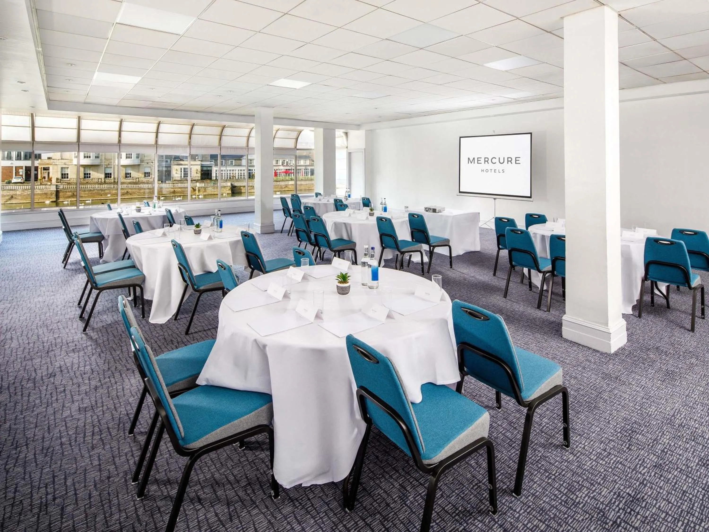 Meeting/conference room in Mercure Bedford Centre Hotel