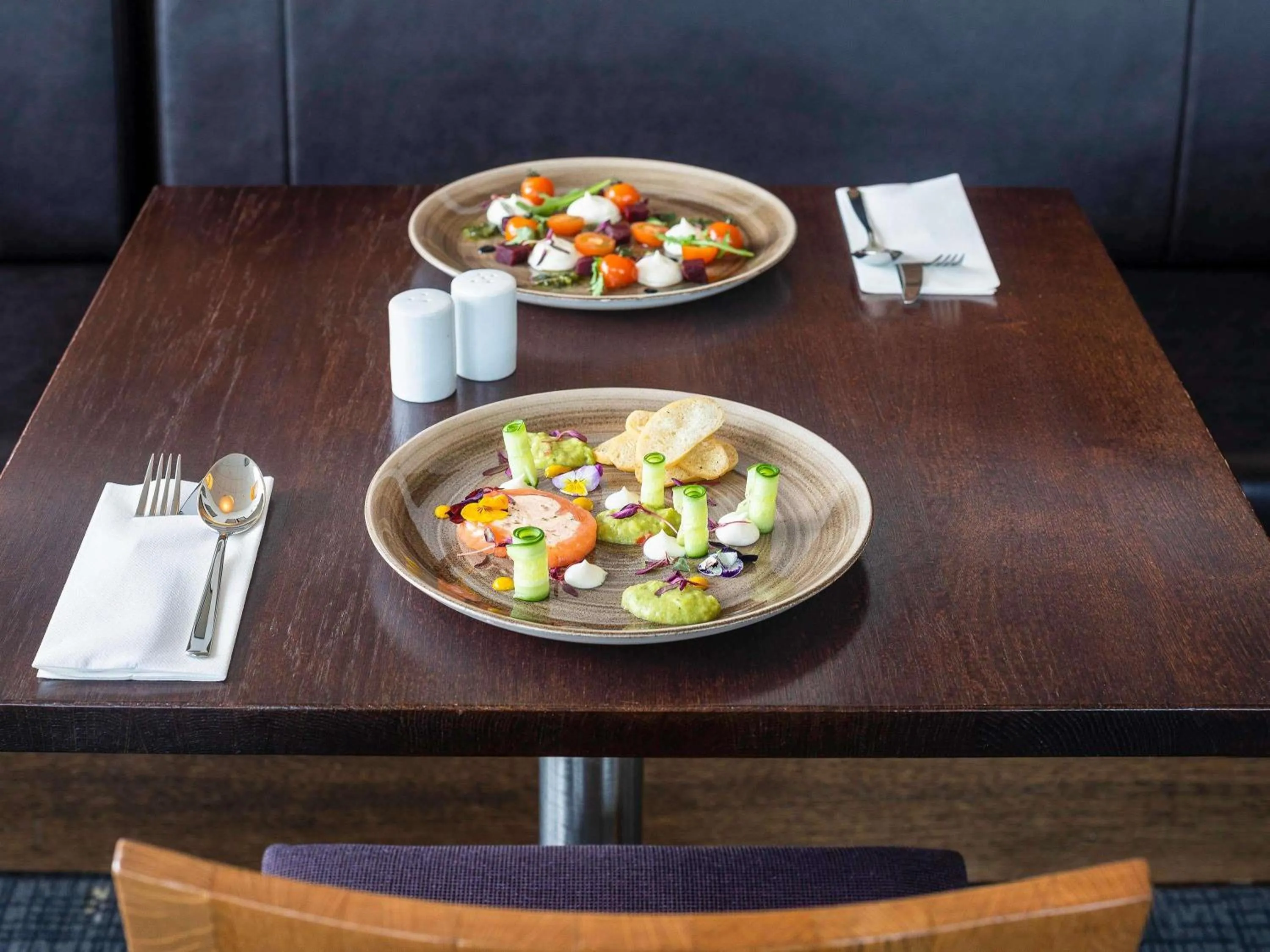 Restaurant/places to eat in Mercure Bedford Centre Hotel