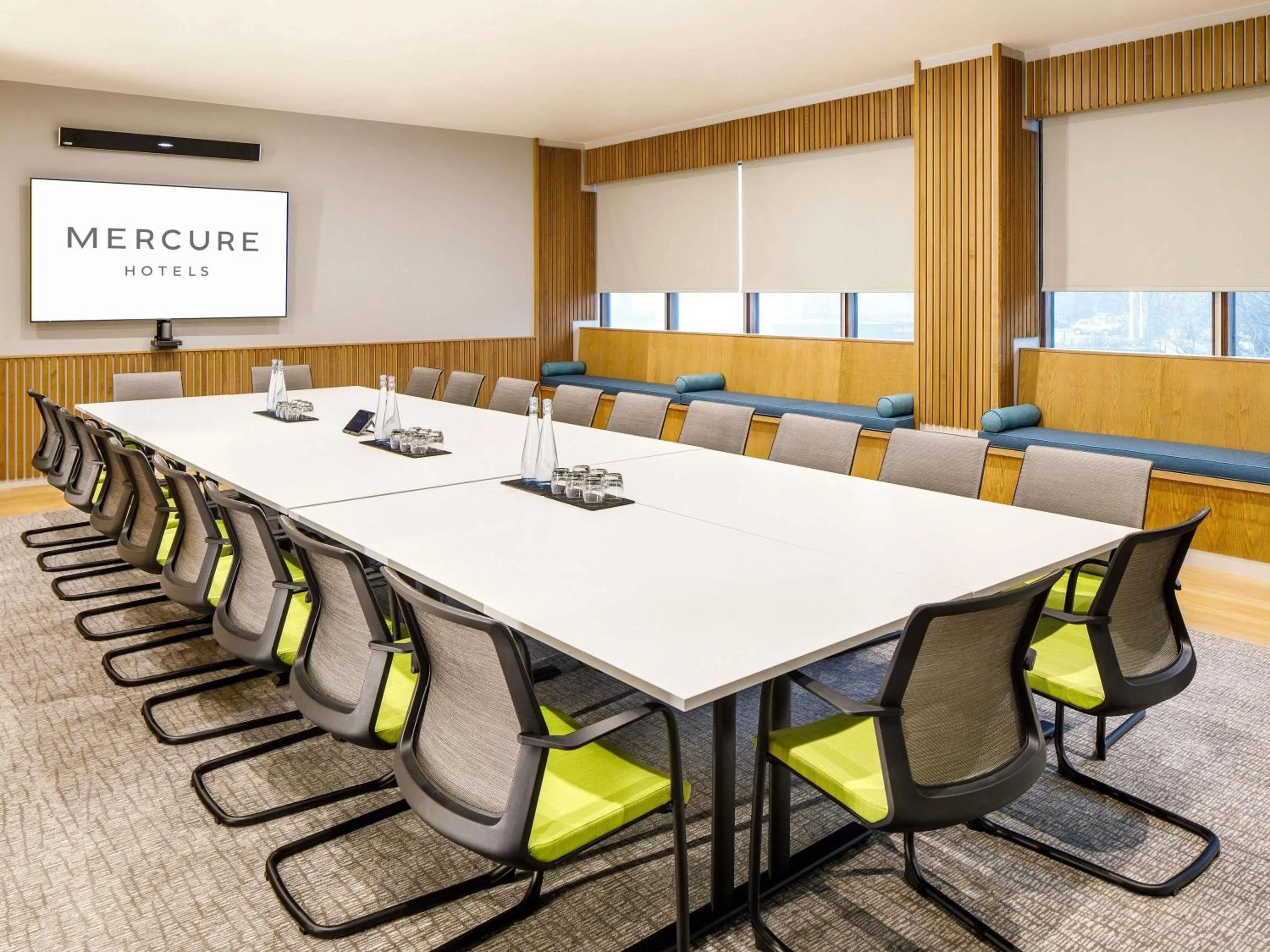 Property building in Mercure Bedford Centre Hotel