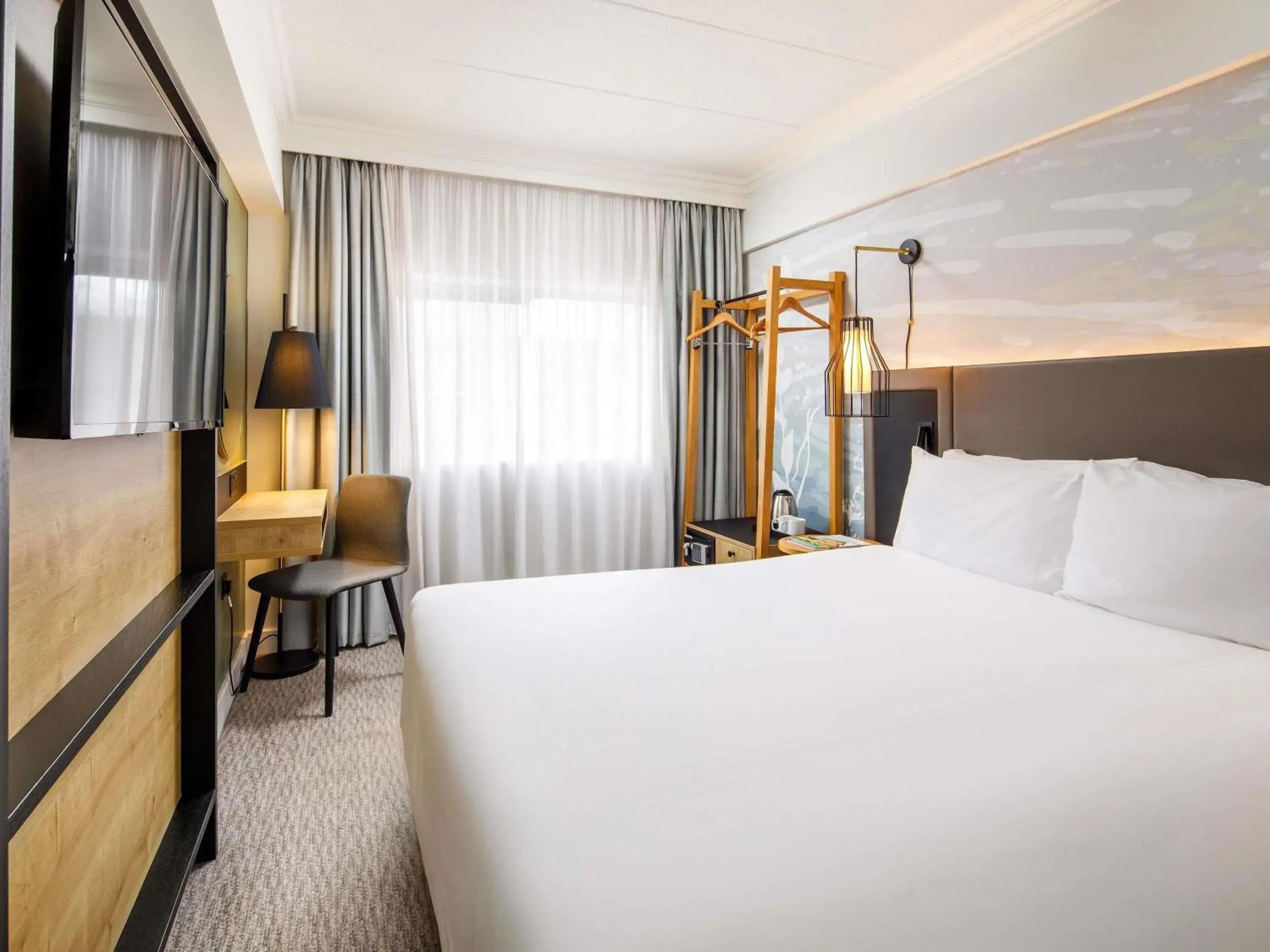 Classic Double Room in Mercure Bedford Centre Hotel Classic Double Room in Mercure Bedford Centre Hotel