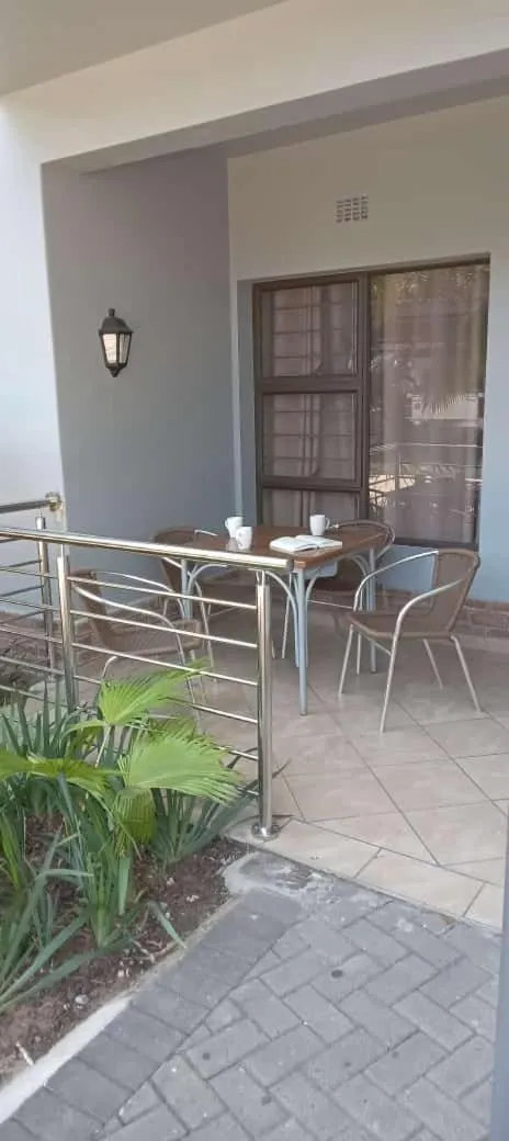 Balcony/Terrace in Shonalanga Lodge