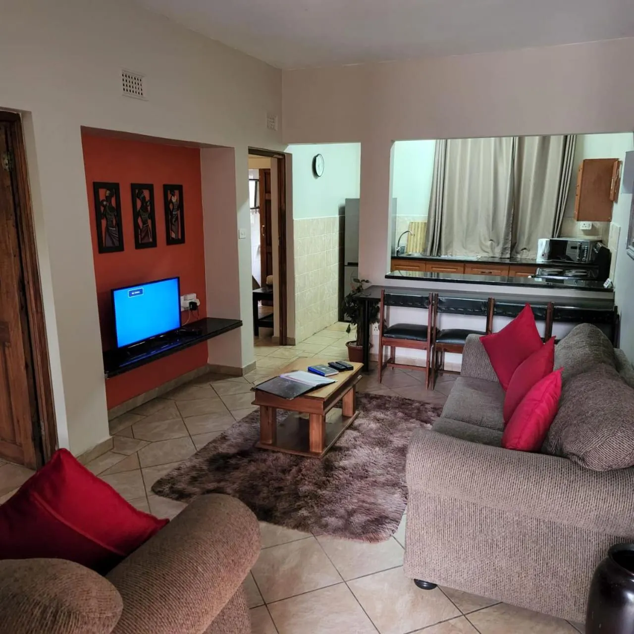 Property building in Shonalanga Lodge