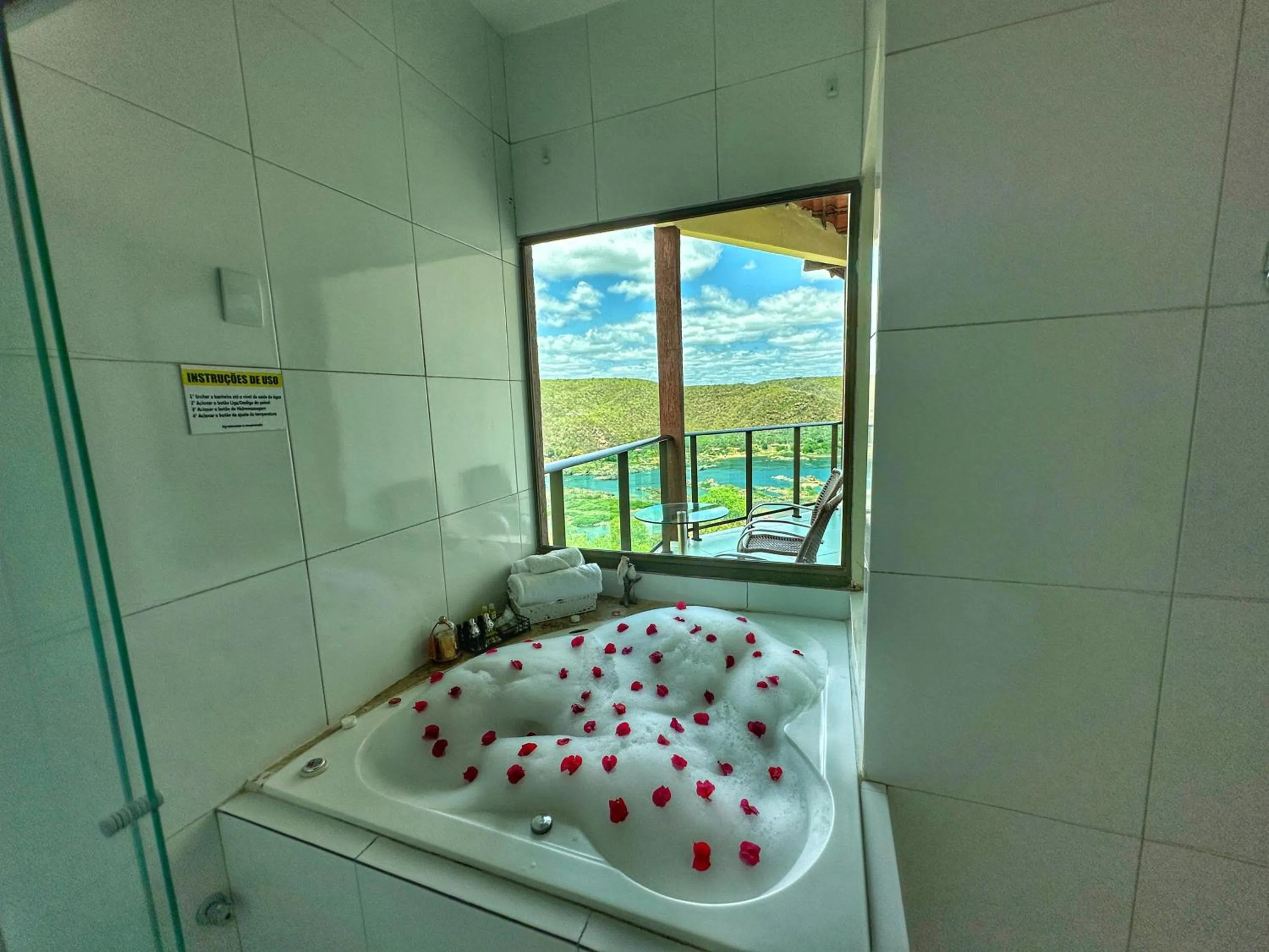 Hot Tub in Hotel Aconchego do Velho Chico