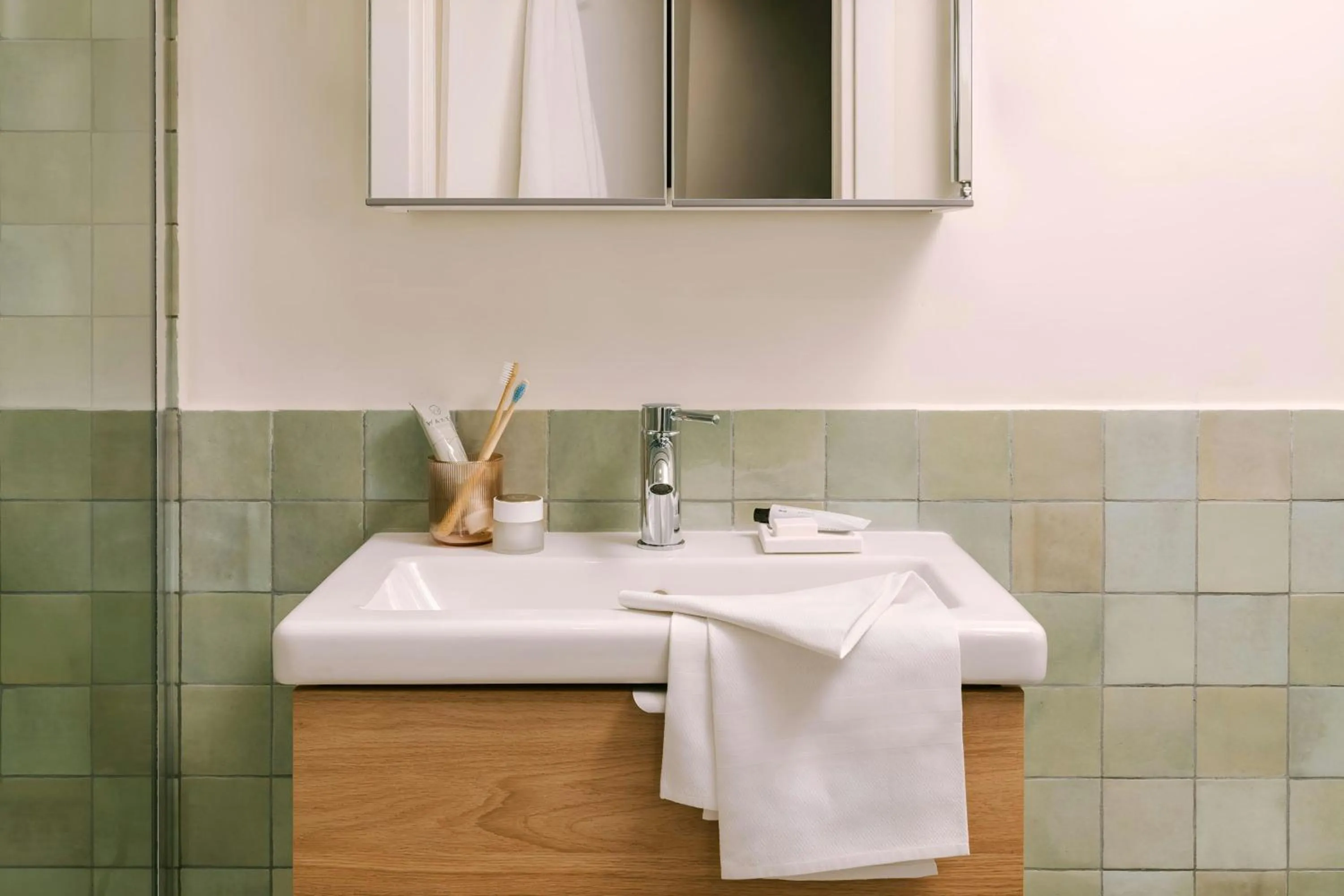 Bathroom in Testaccio Hotel, Sonder Hotel by Marriott Bonvoy