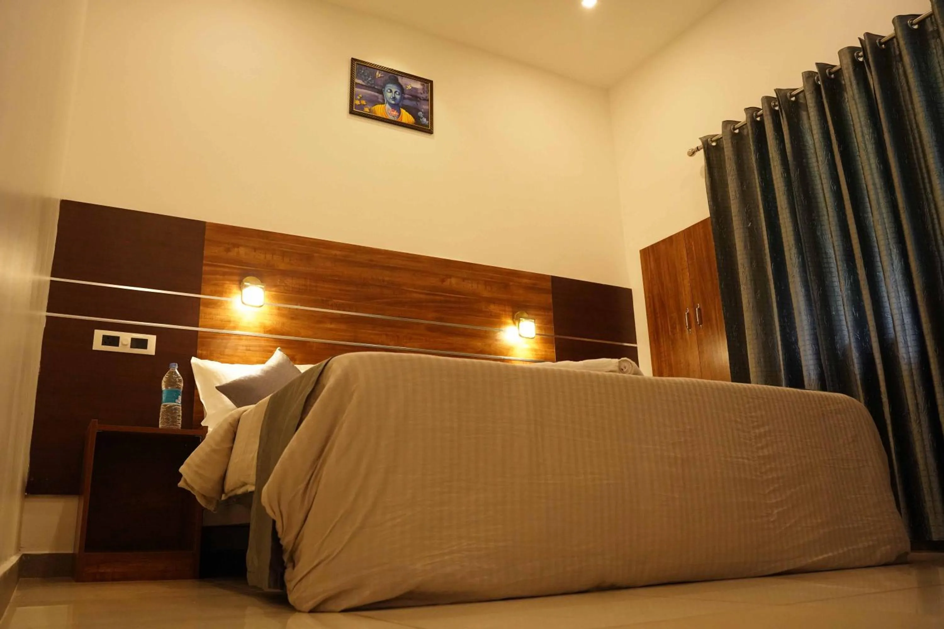 Bed in The wayside cottage Munnar