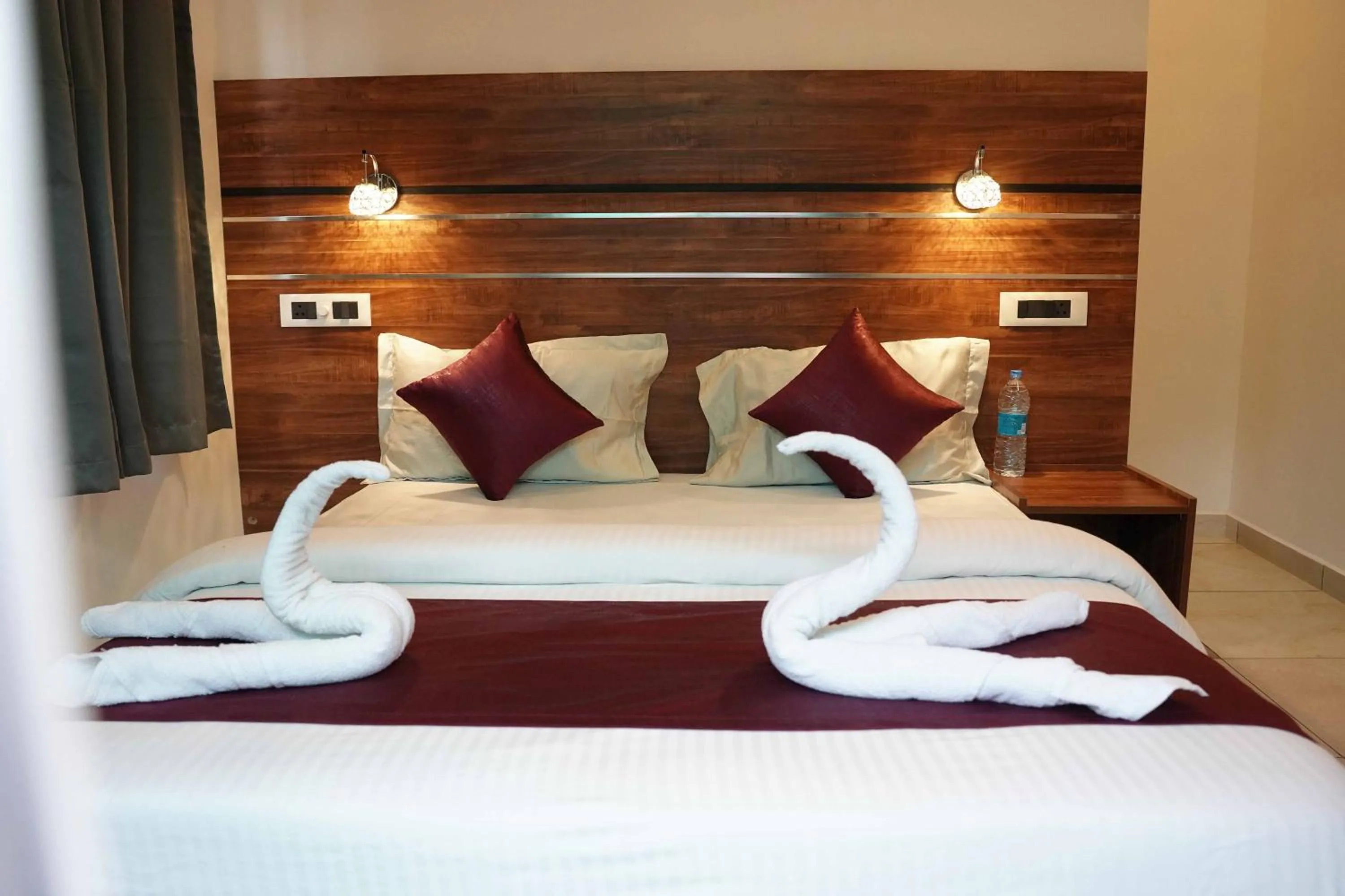 Bed in The wayside cottage Munnar