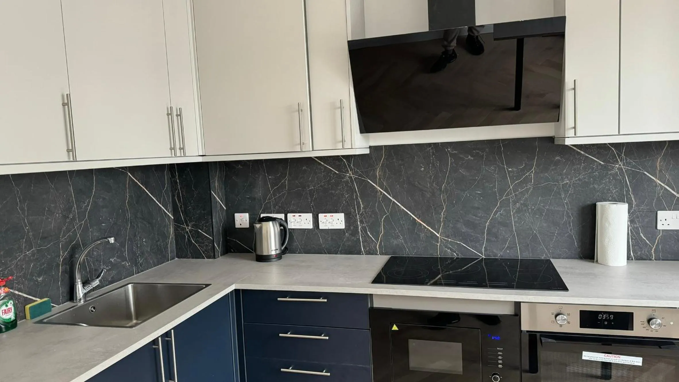 London Studios and Suites