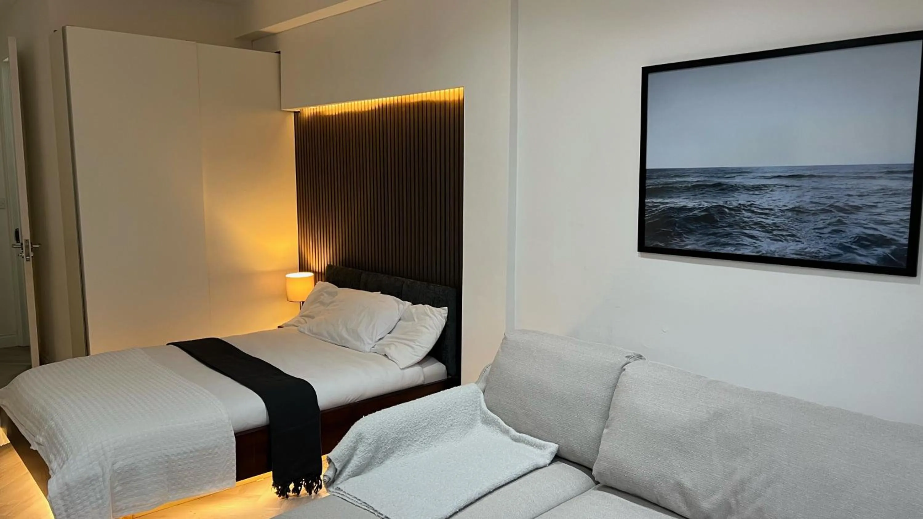 London Studios and Suites