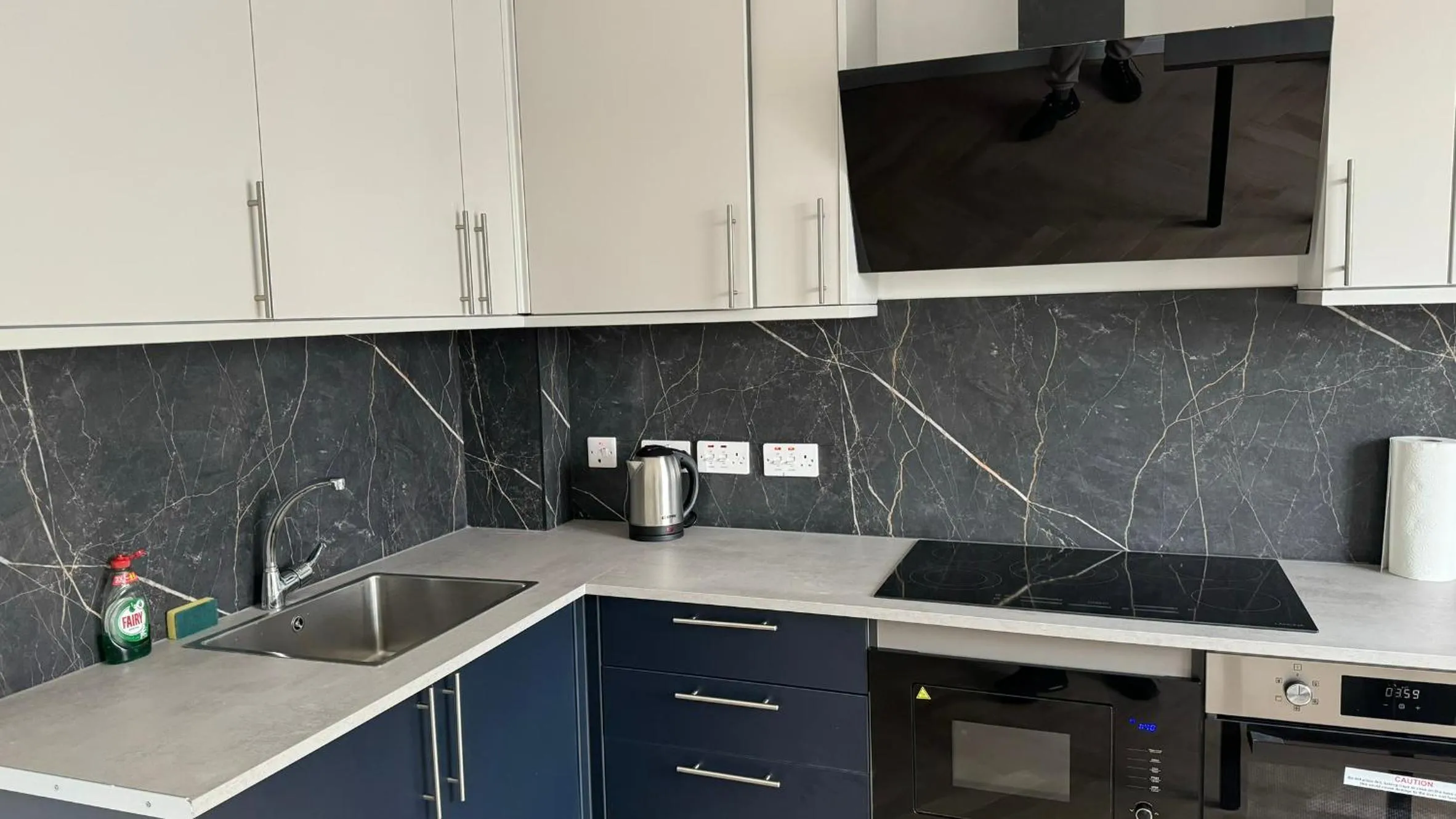 London Studios and Suites