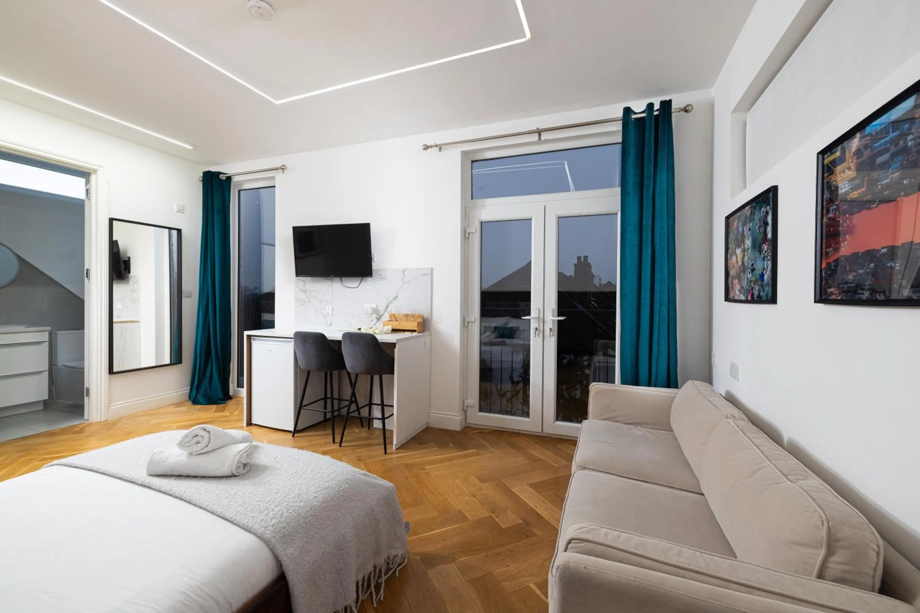 Bed in London Studios and Suites