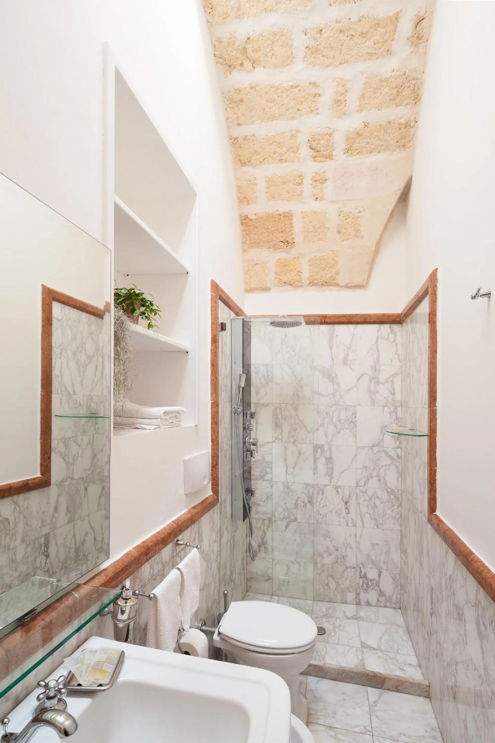 Bathroom in B&B Corte Dei Taralli