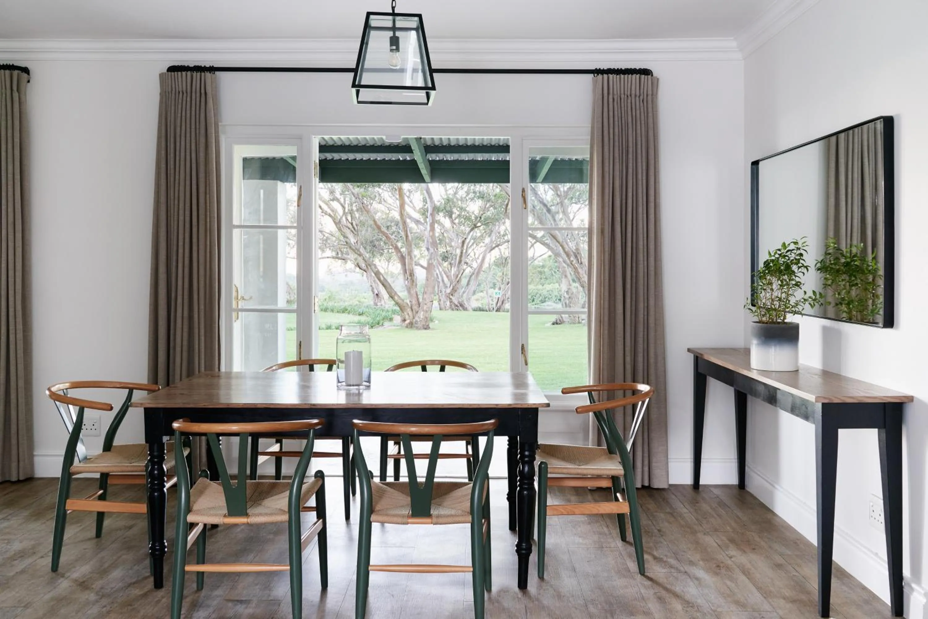 Dining area in Boschendal Farm Estate