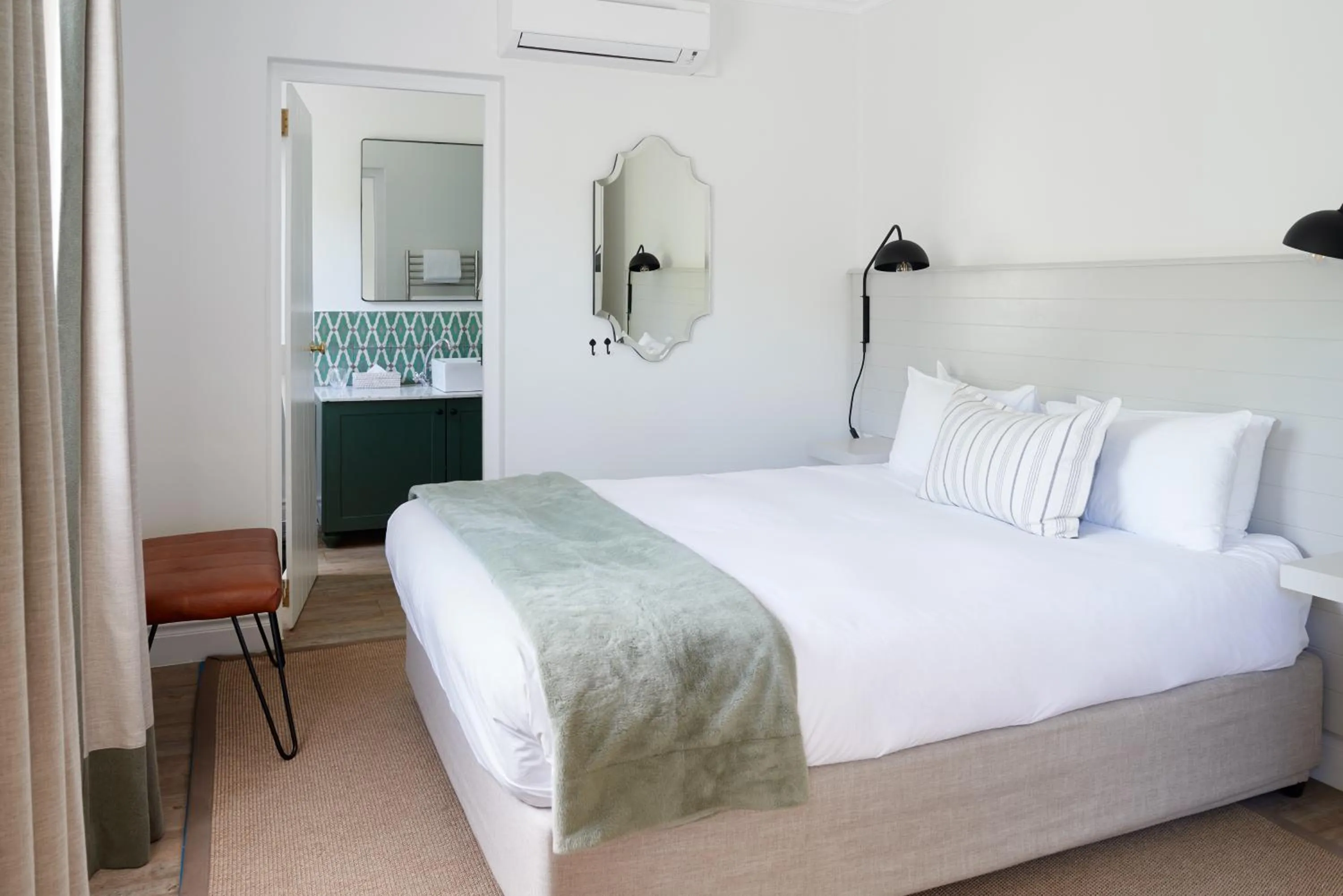 Bed in Boschendal Farm Estate