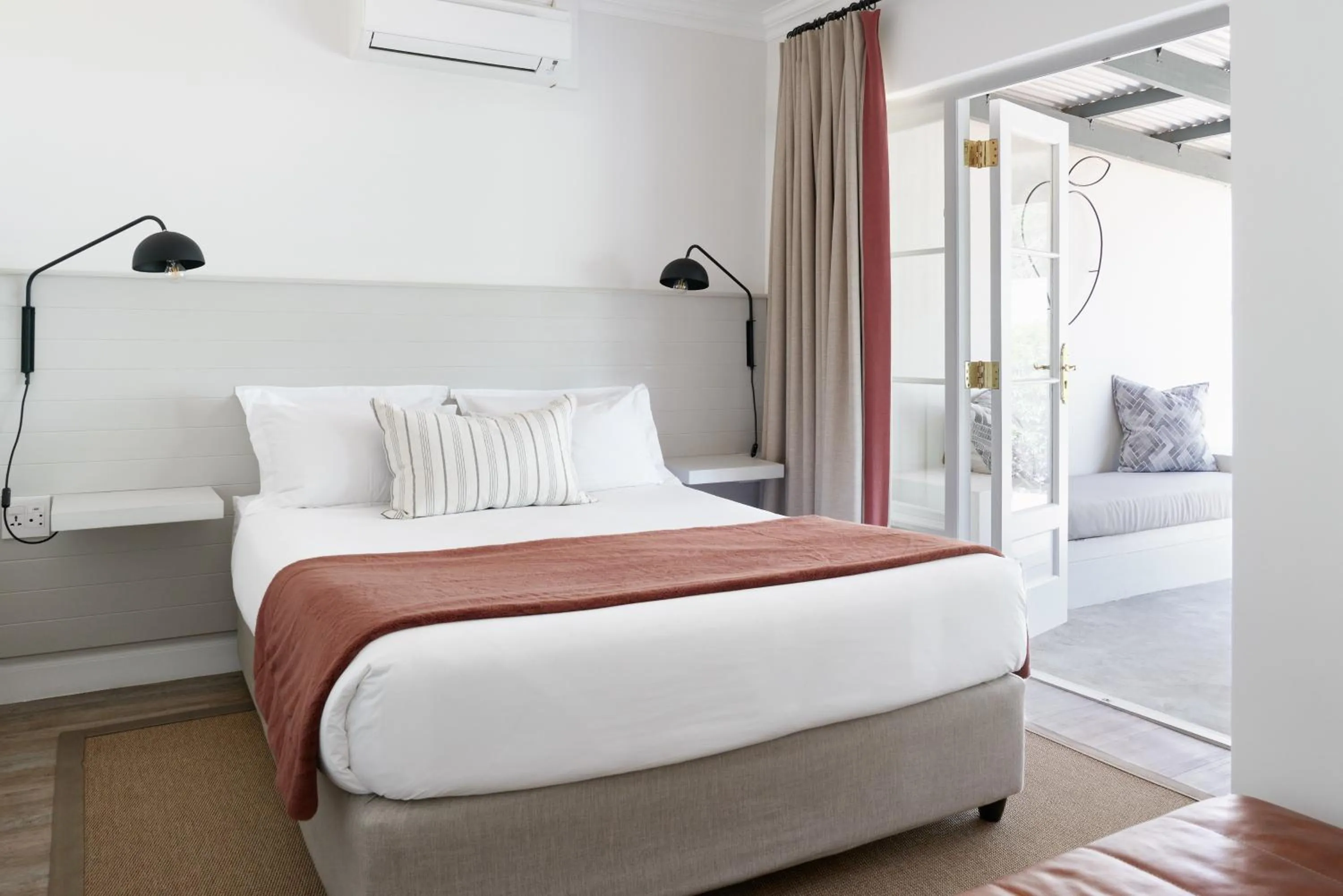 Bed in Boschendal Farm Estate