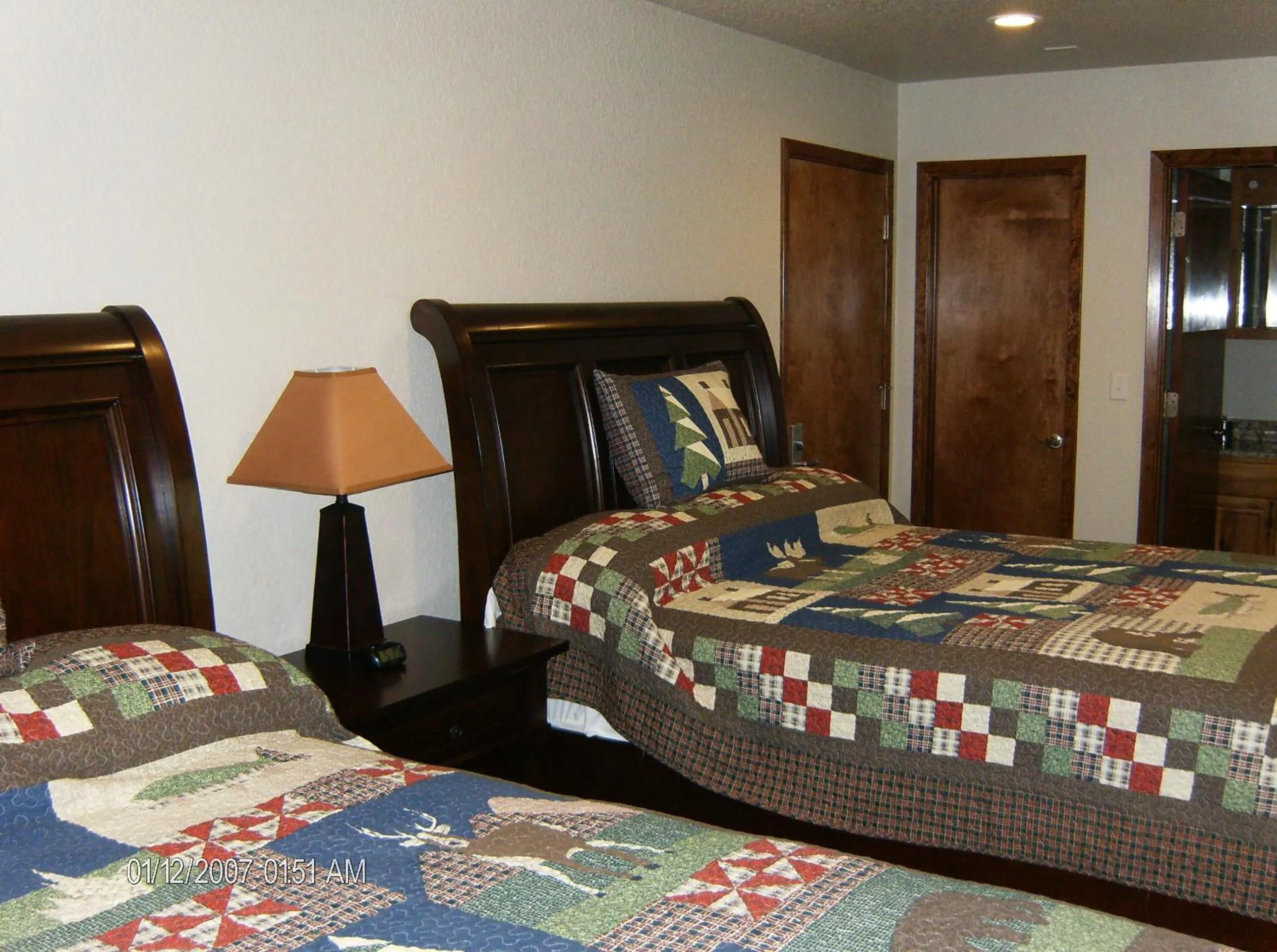 Bed in Glenwood Country Club