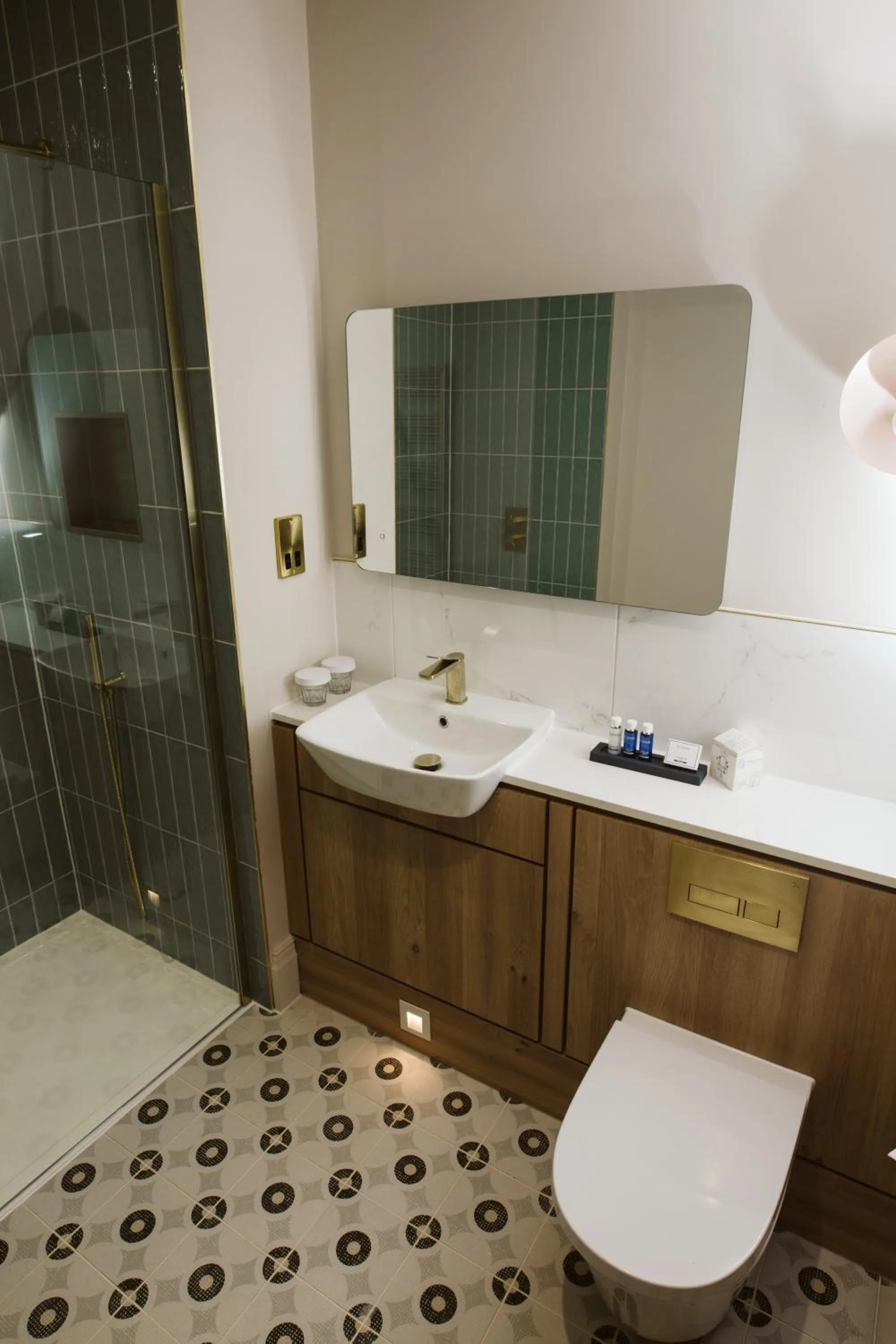 Shower in The Hillbrook Hotel & Spa - Sherborne