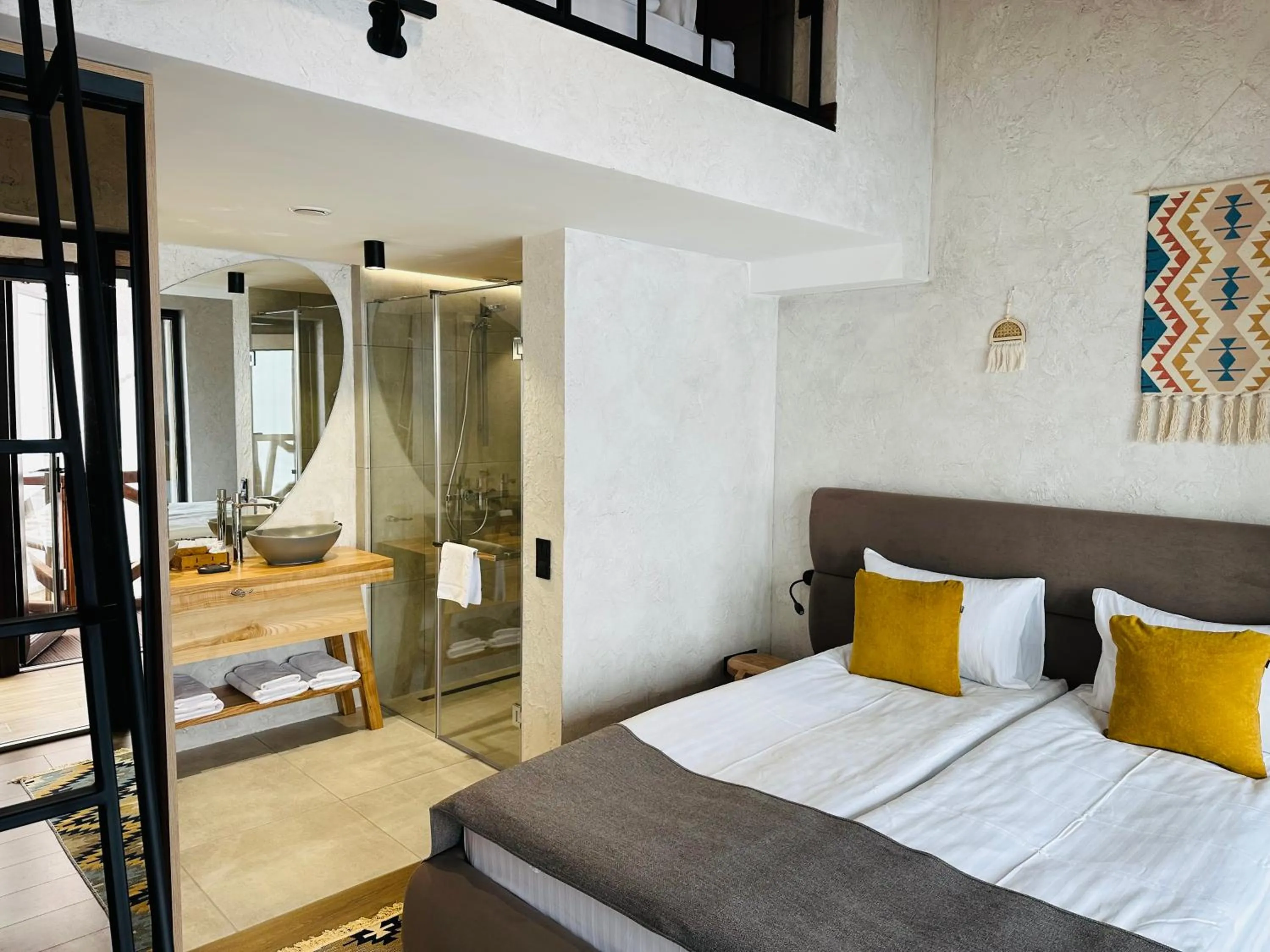 Bed in Chalet CrepDeChine Hotel