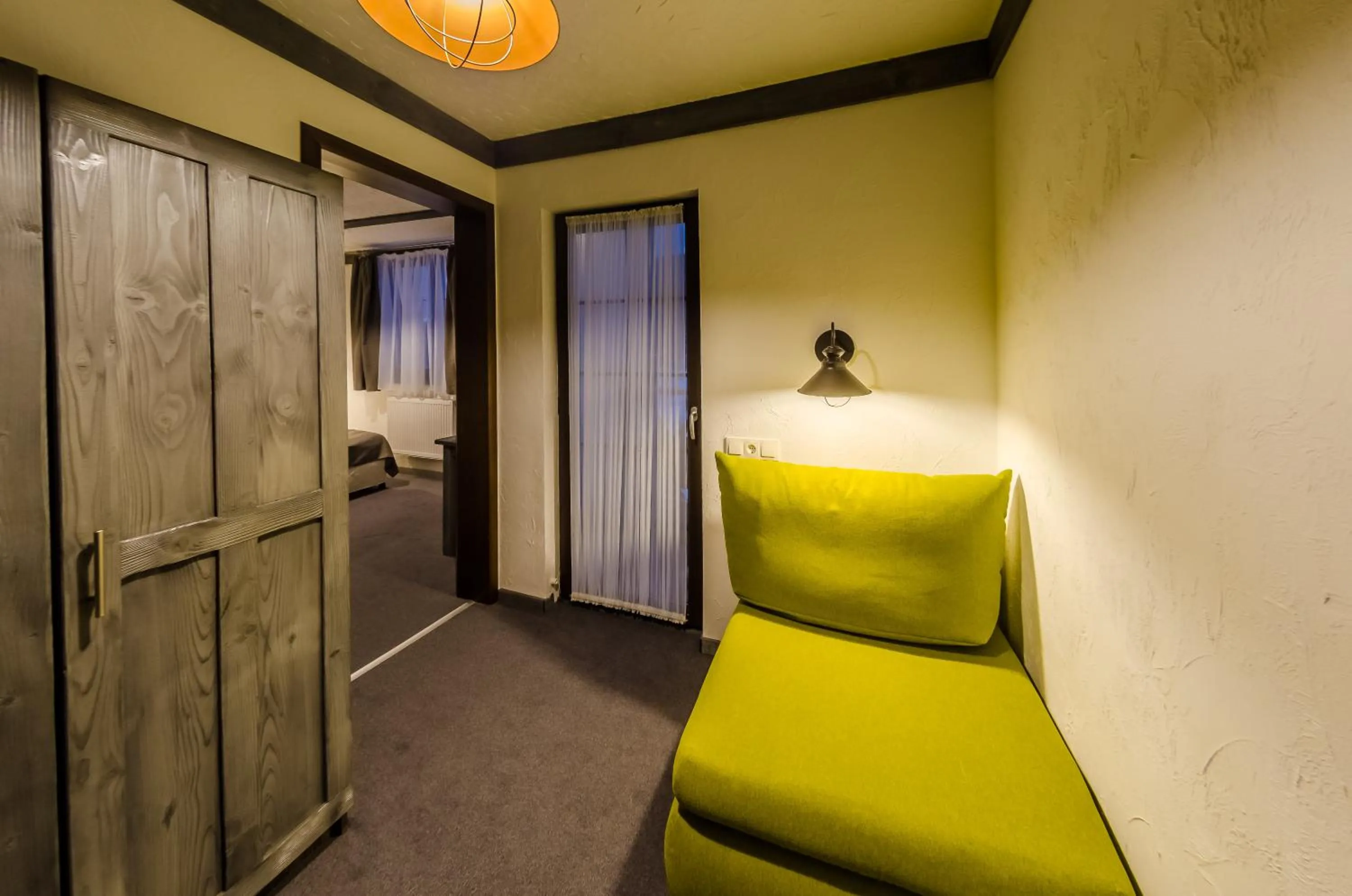 Photo of the whole room in Chalet CrepDeChine Hotel