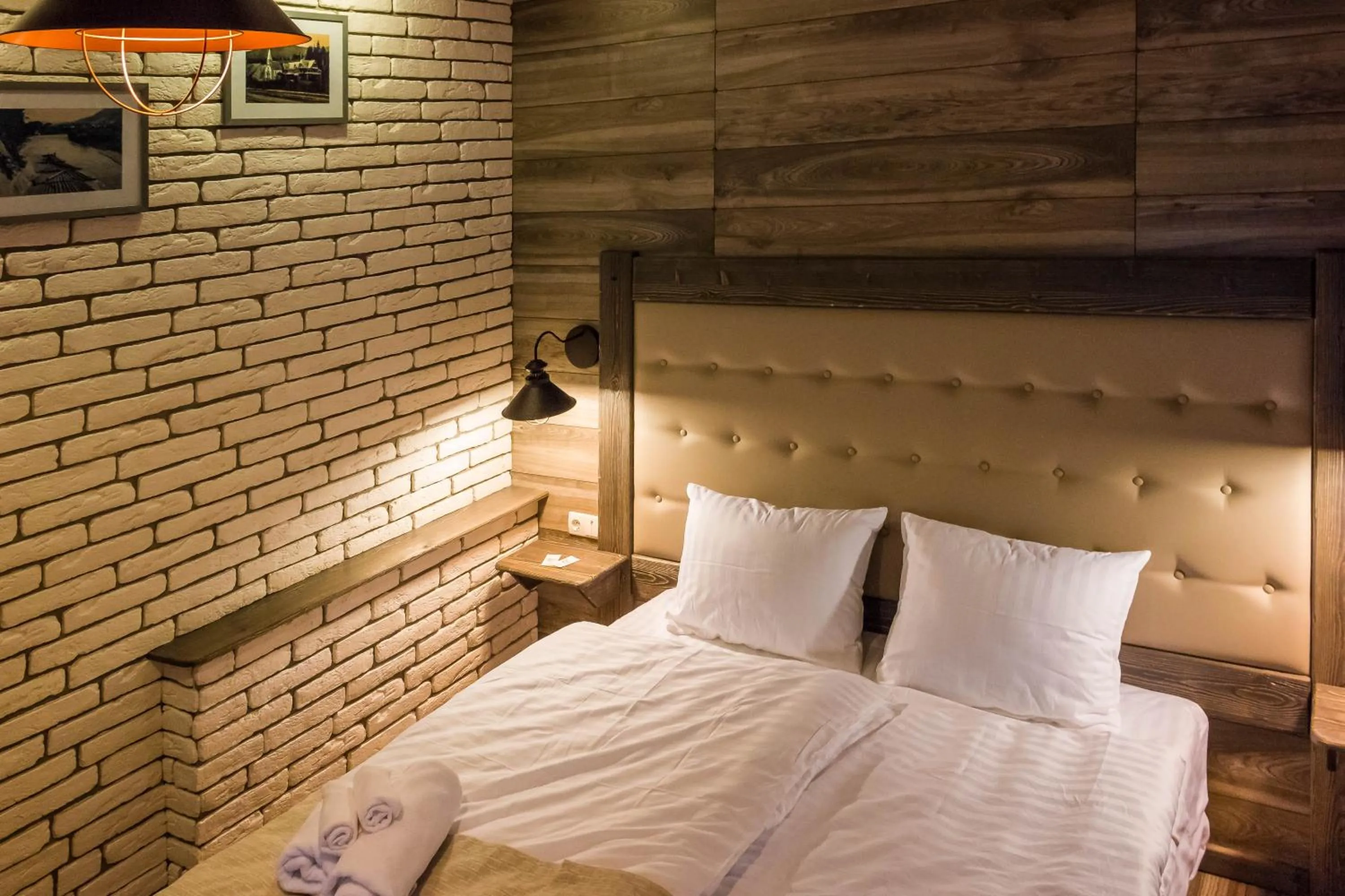 Photo of the whole room, Bed in Chalet CrepDeChine Hotel