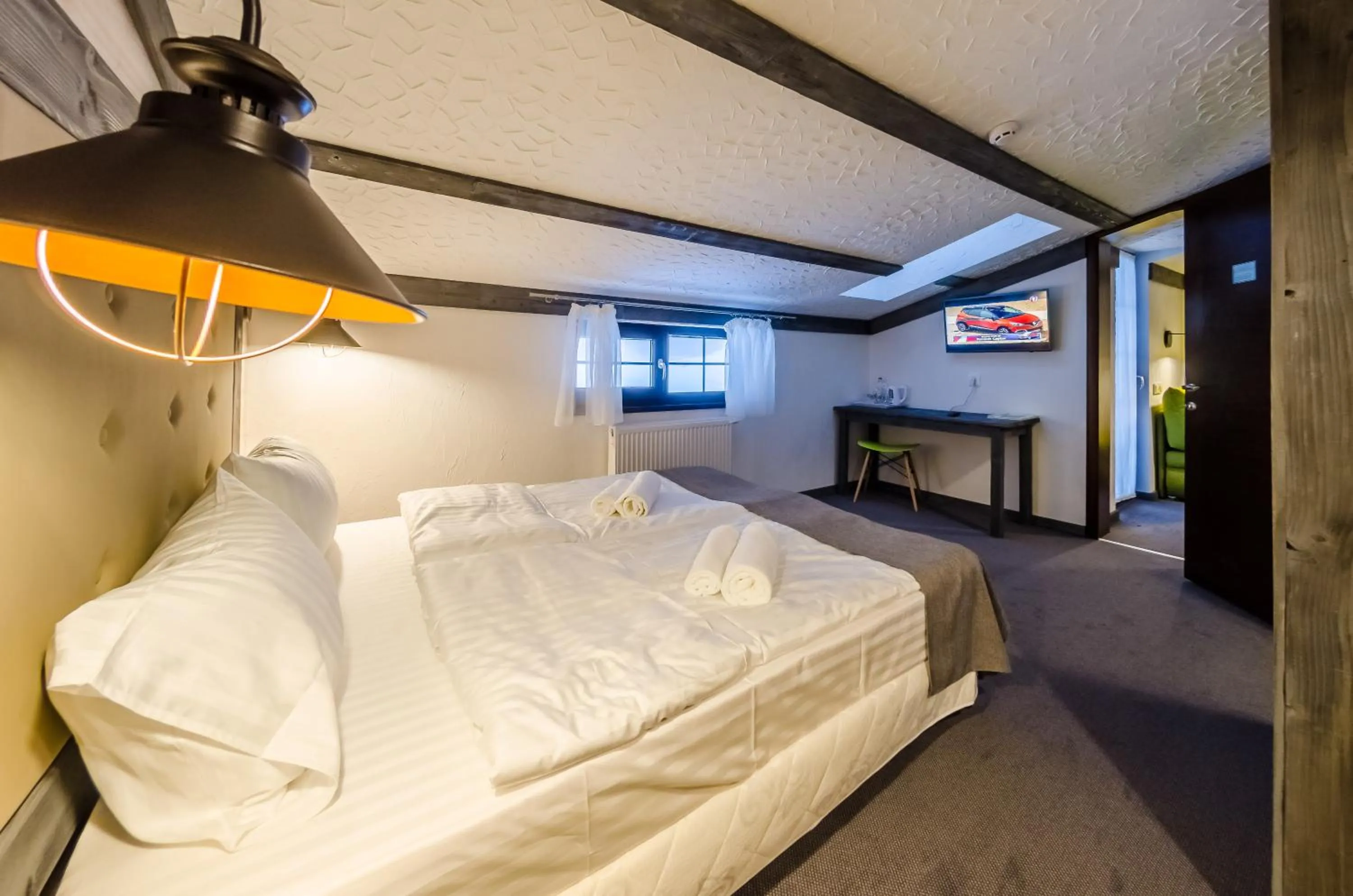 Photo of the whole room, Bed in Chalet CrepDeChine Hotel