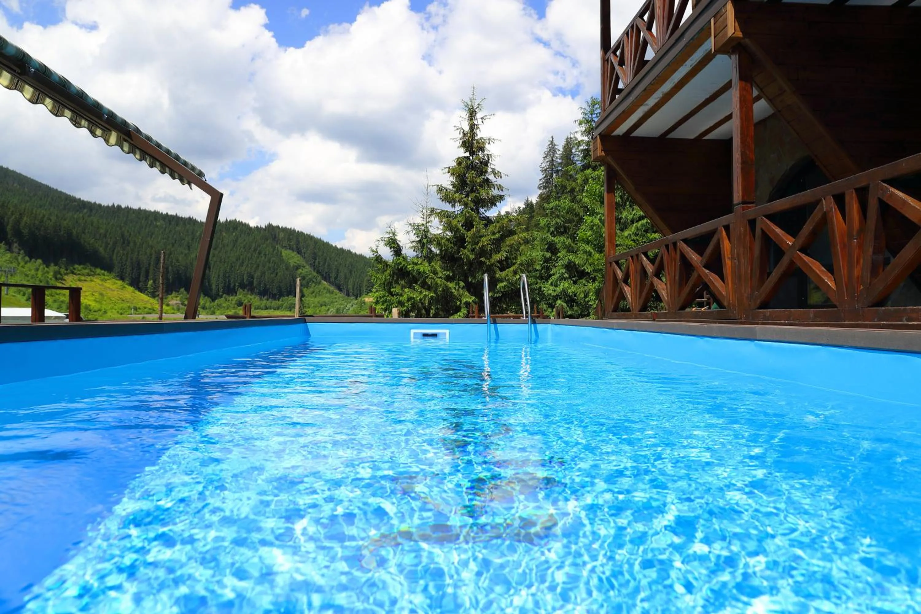 Mountain view in Chalet CrepDeChine Hotel