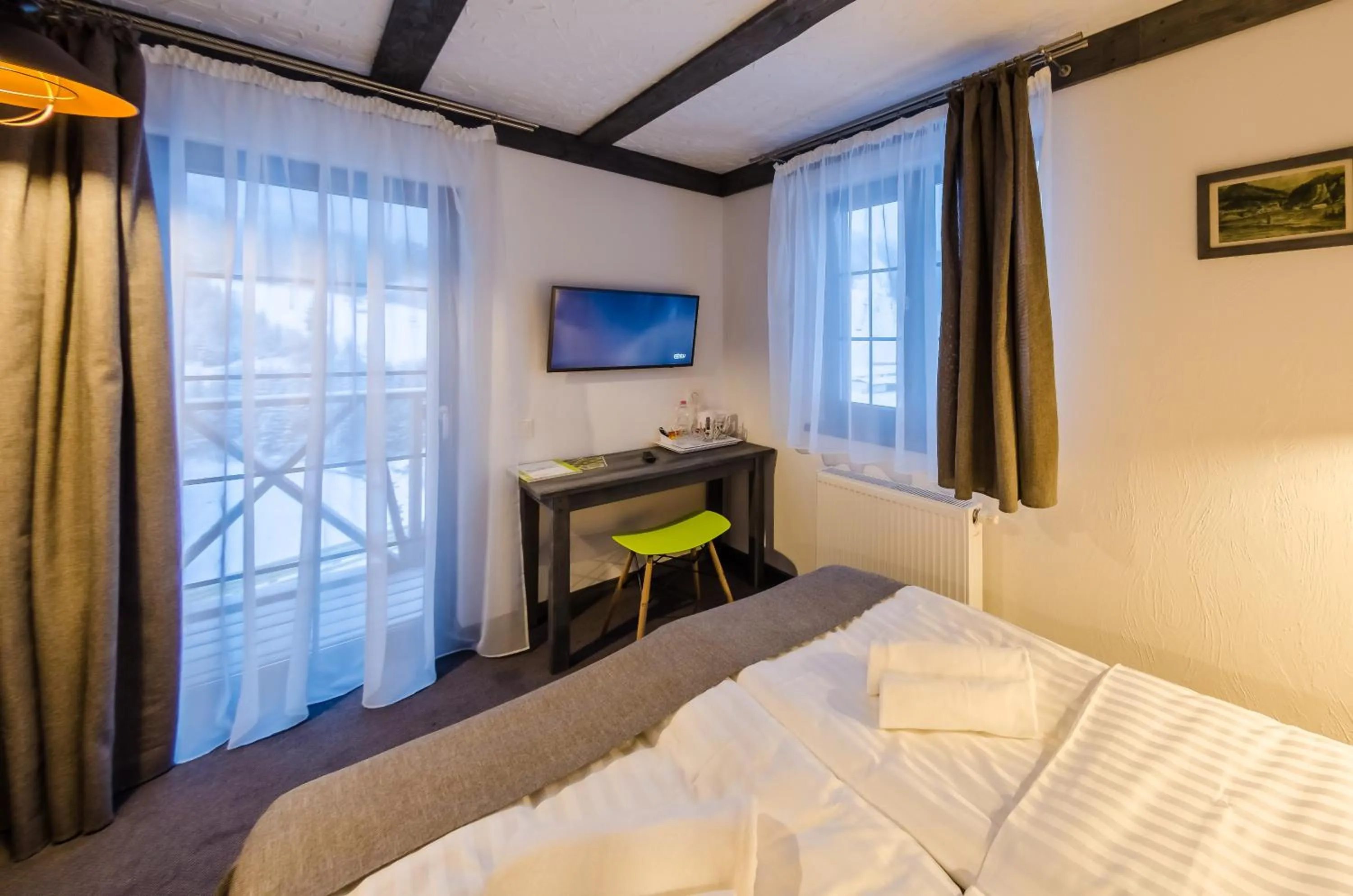 Photo of the whole room, Bed in Chalet CrepDeChine Hotel