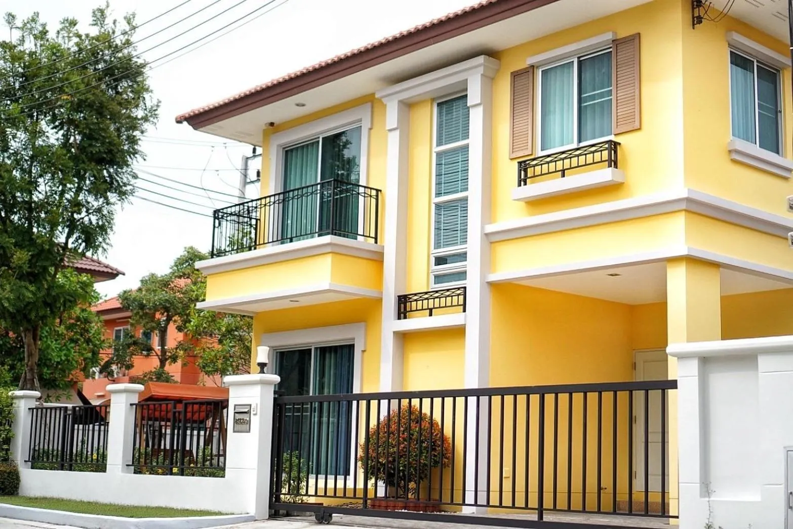 Property building in Castello Di Mare