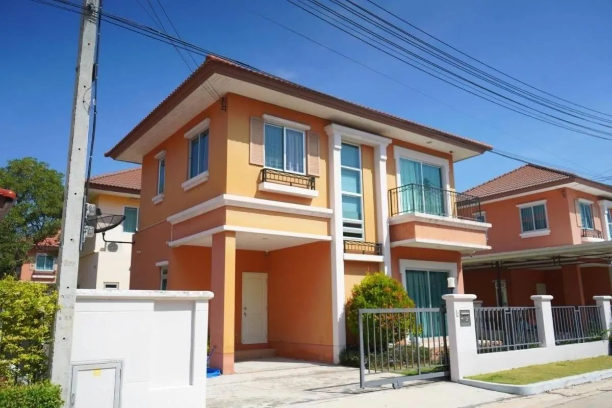 Property building in Castello Di Mare