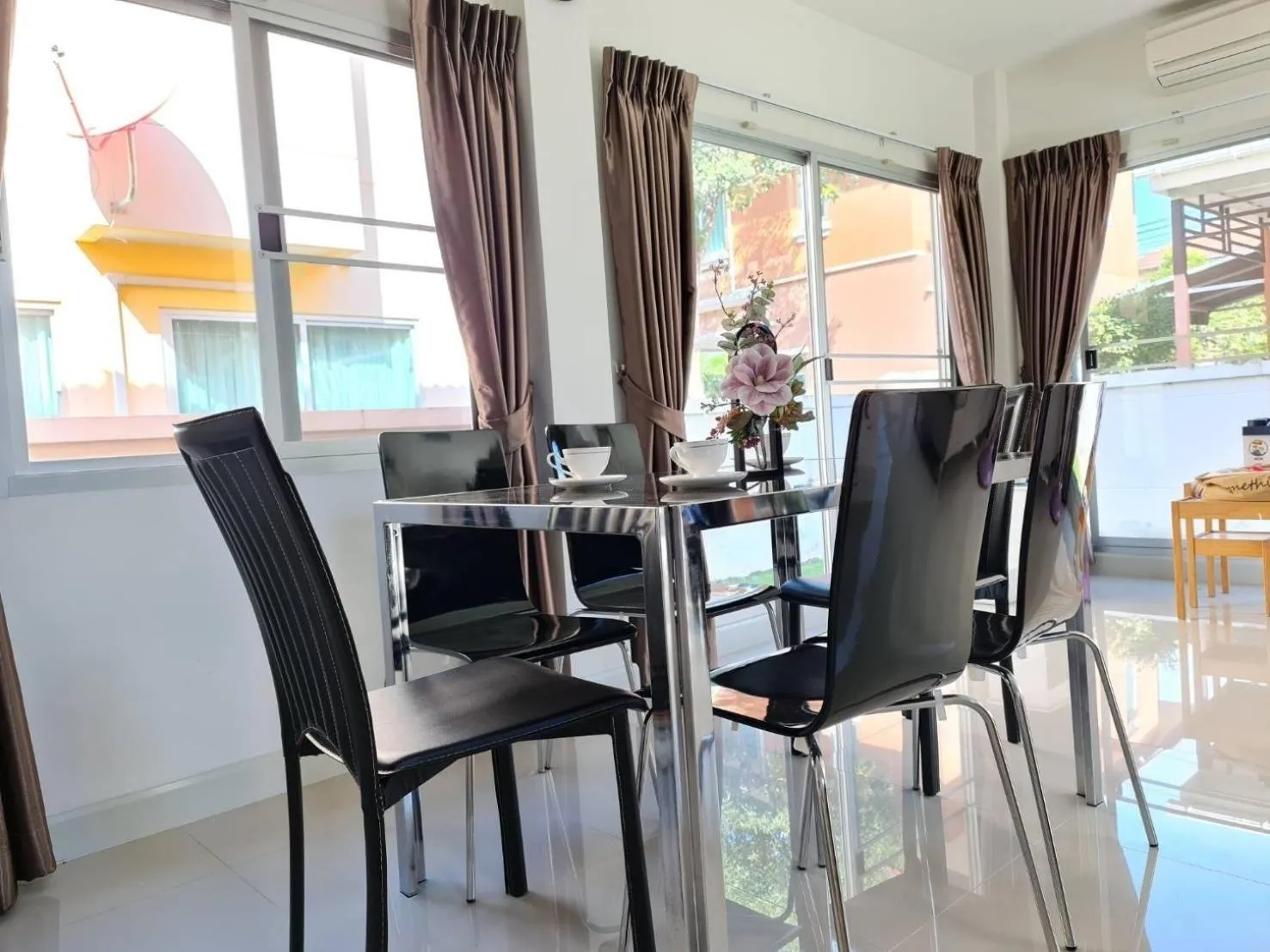 Dining area in Castello Di Mare