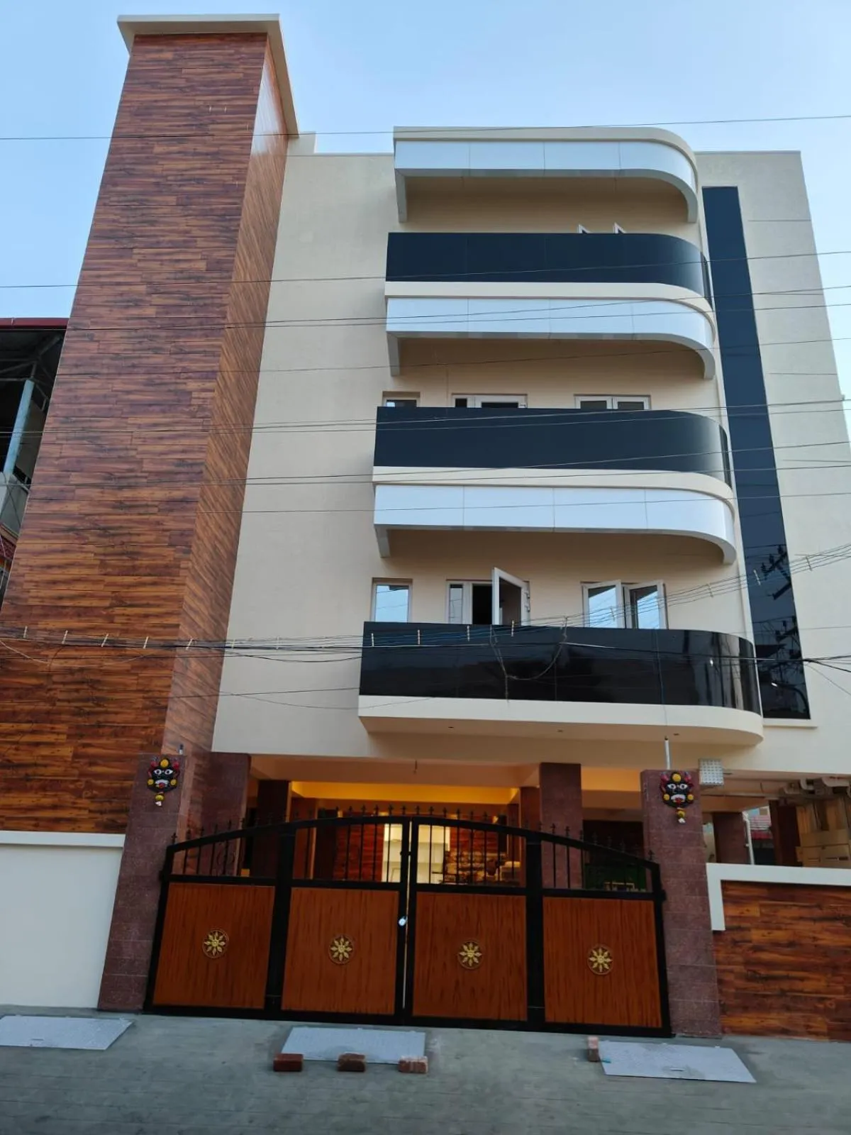Property building in MUGUNDAN 'S SMART STAY