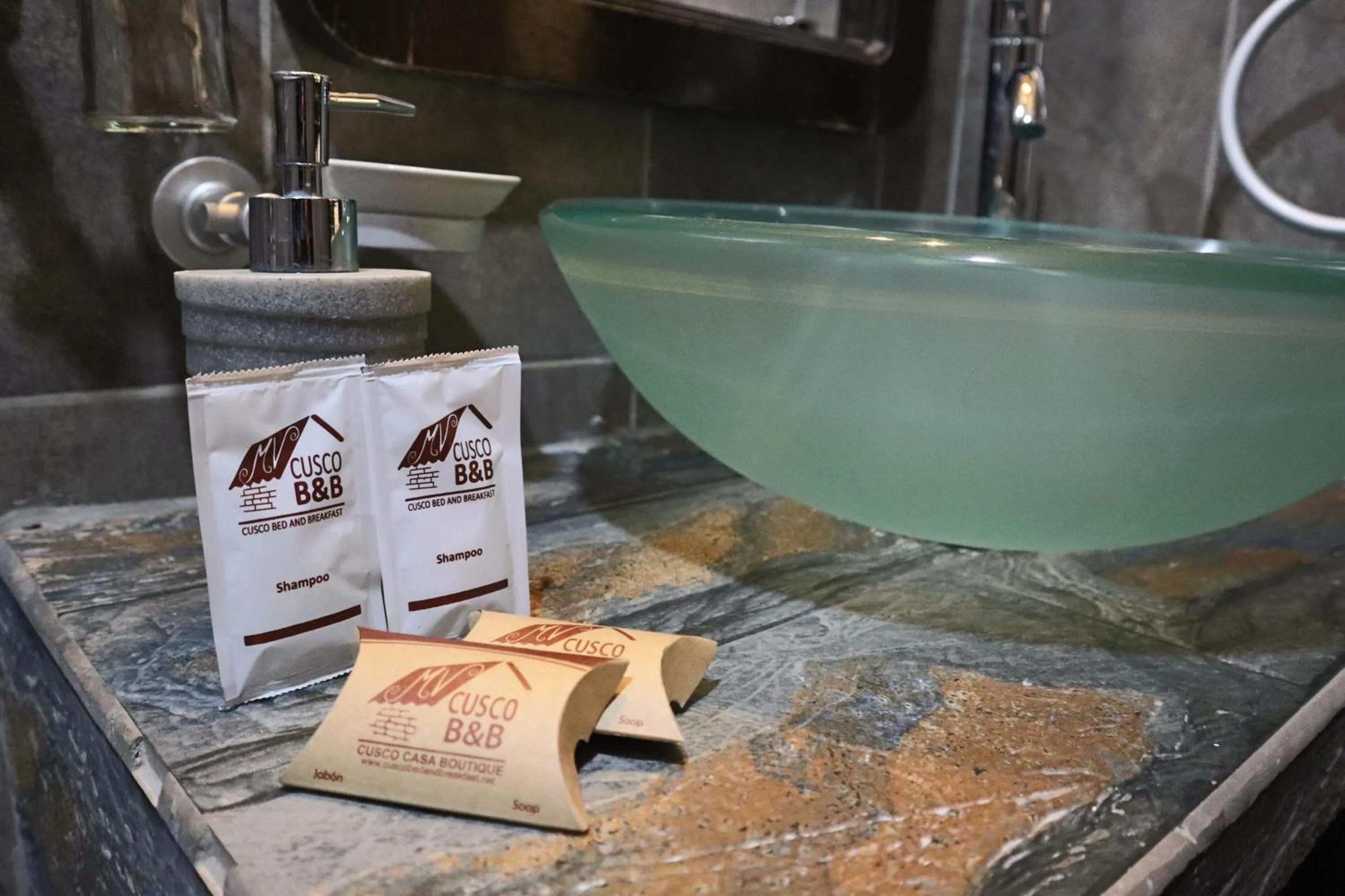 Bathroom in Cusco Bed and Breakfast