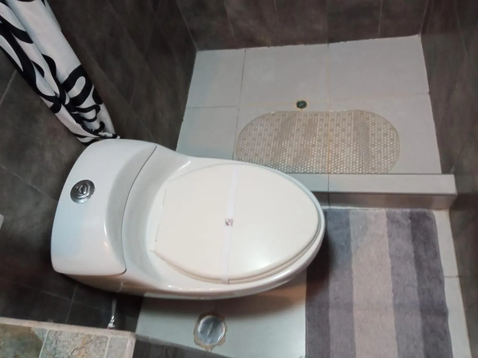 Bathroom in Cusco Bed and Breakfast