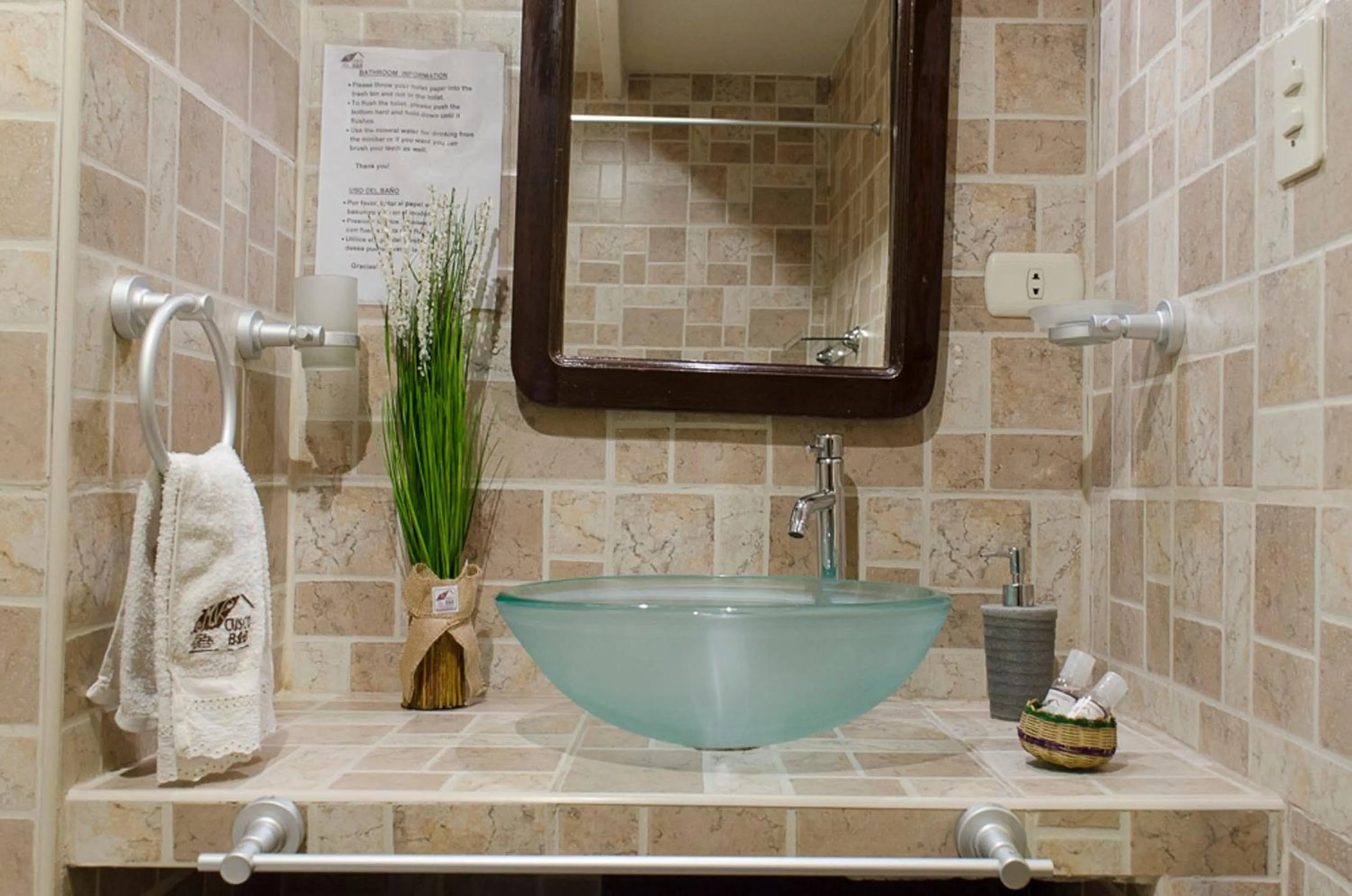 Bathroom in Cusco Bed and Breakfast