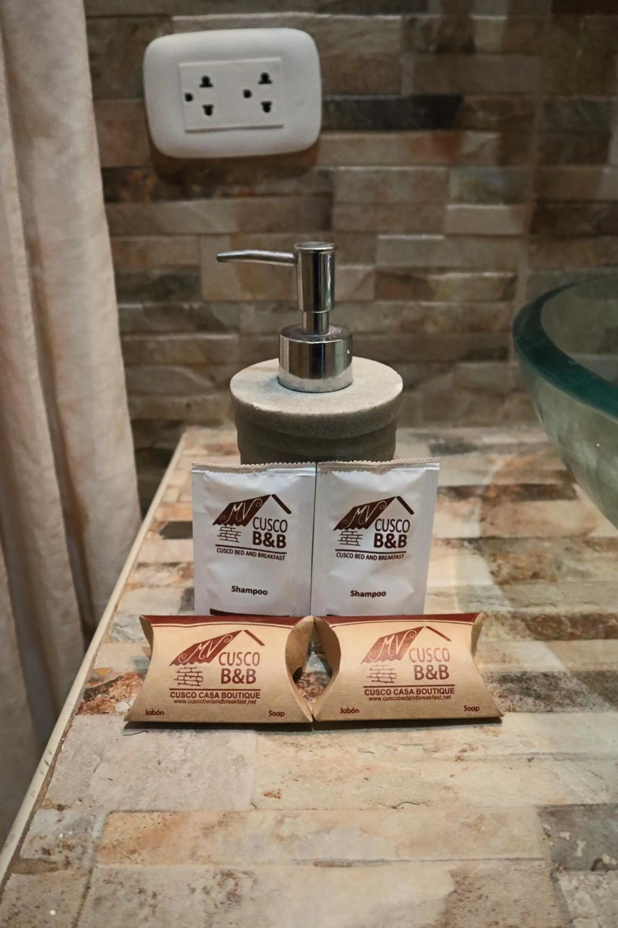 Bathroom in Cusco Bed and Breakfast